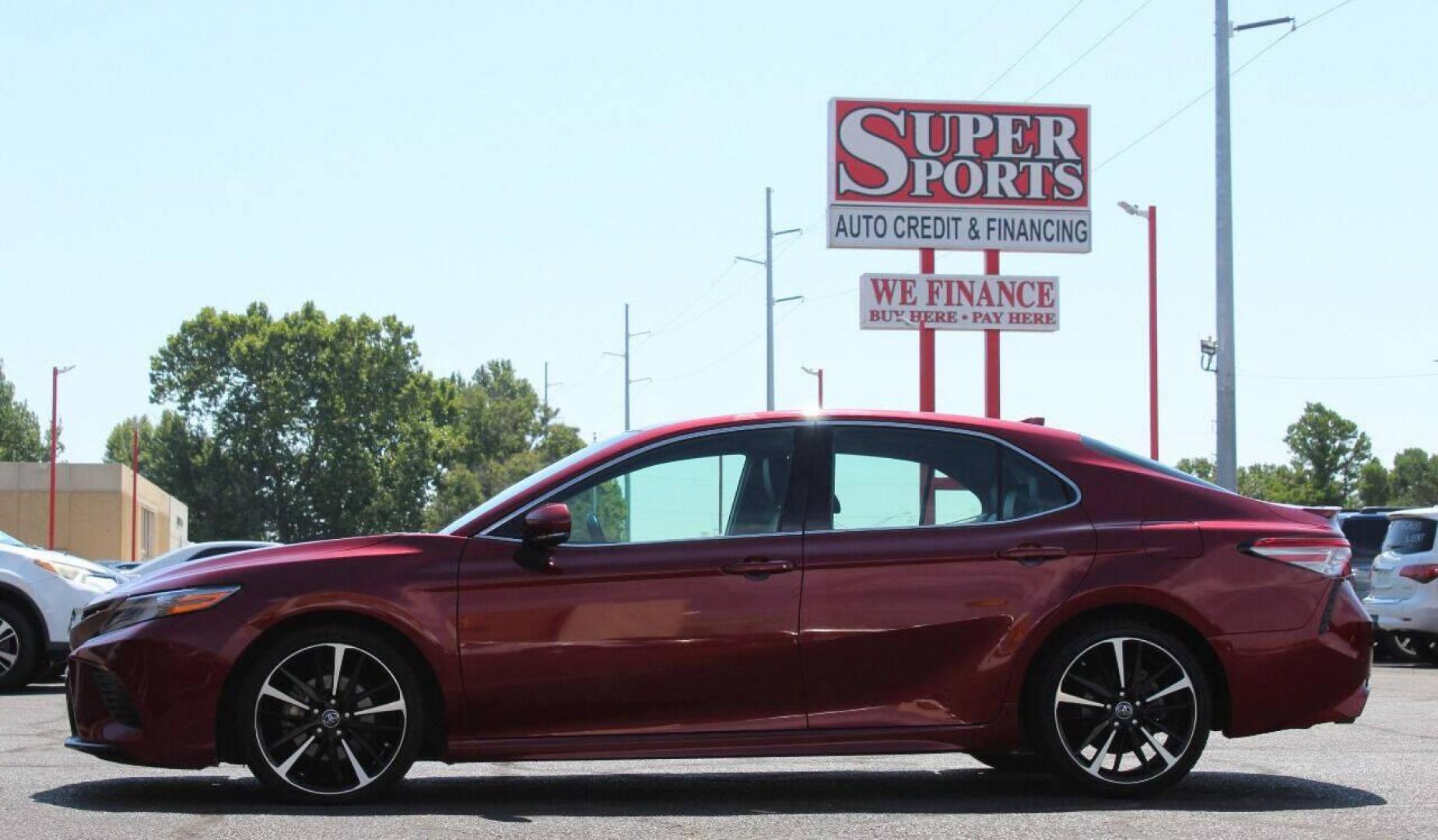2018 Maroon Toyota Camry XSE (4T1B61HK5JU) with an 2.5L L4 DOHC 16V engine, 8A transmission, located at 4301 NW 39th , Oklahoma City, OK, 73112, (405) 949-5600, 35.512135, -97.598671 - NO DRIVERS LICENCE NO-FULL COVERAGE INSURANCE-NO CREDIT CHECK. COME ON OVER TO SUPERSPORTS AND TAKE A LOOK AND TEST DRIVE. PLEASE GIVE US A CALL AT (405) 949-5600. NO LICENSIA DE MANEJAR- NO SEGURO DE COBERTURA TOTAL- NO VERIFICACCION DE CREDITO. POR FAVOR VENGAN A SUPERSPORTS, ECHE UN - Photo#6