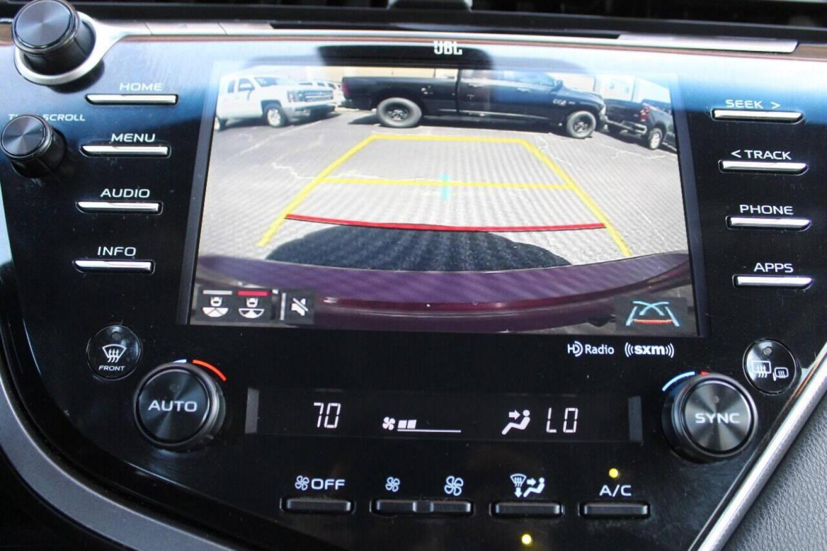 2018 Maroon Toyota Camry XSE (4T1B61HK5JU) with an 2.5L L4 DOHC 16V engine, 8A transmission, located at 4301 NW 39th , Oklahoma City, OK, 73112, (405) 949-5600, 35.512135, -97.598671 - NO DRIVERS LICENCE NO-FULL COVERAGE INSURANCE-NO CREDIT CHECK. COME ON OVER TO SUPERSPORTS AND TAKE A LOOK AND TEST DRIVE. PLEASE GIVE US A CALL AT (405) 949-5600. NO LICENSIA DE MANEJAR- NO SEGURO DE COBERTURA TOTAL- NO VERIFICACCION DE CREDITO. POR FAVOR VENGAN A SUPERSPORTS, ECHE UN - Photo#18