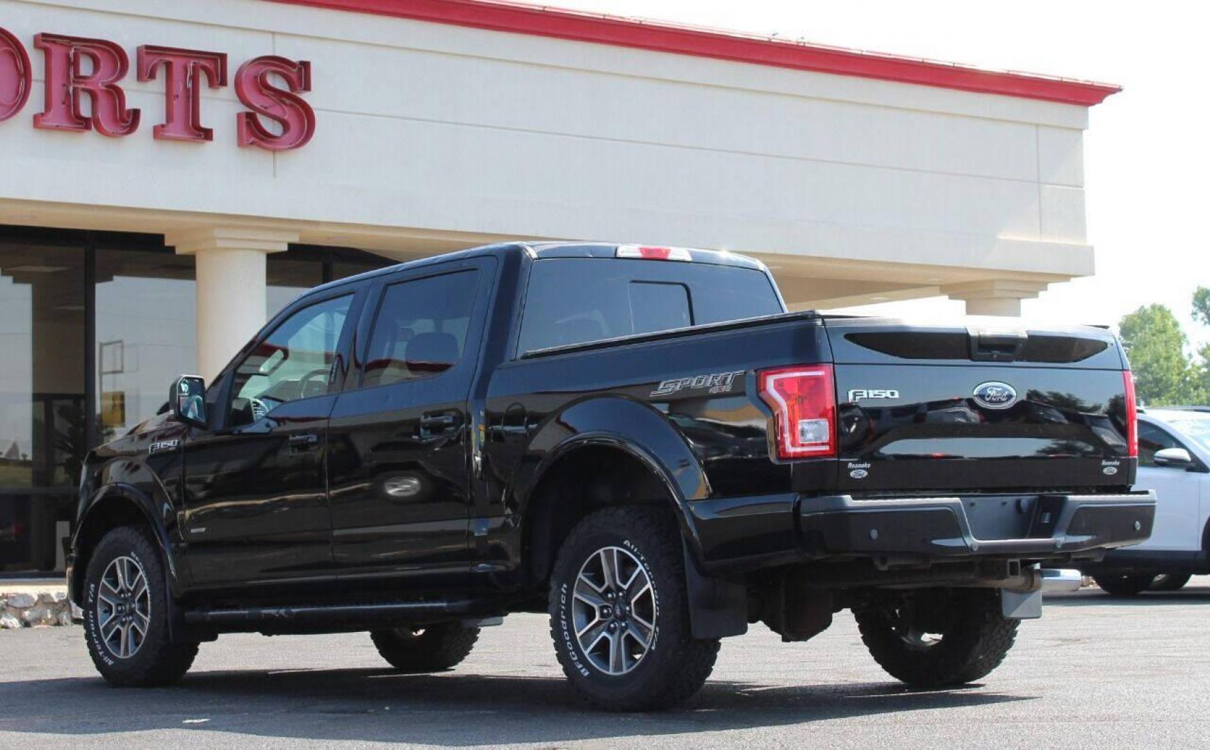 2017 Black Ford F-150 XLT SuperCrew 6.5-ft. Bed 4WD (1FTEW1EG2HF) with an 3.5L V6 TURBO engine, 6A transmission, located at 4301 NW 39th , Oklahoma City, OK, 73112, (405) 949-5600, 35.512135, -97.598671 - NO DRIVERS LICENCE NO-FULL COVERAGE INSURANCE-NO CREDIT CHECK. COME ON OVER TO SUPERSPORTS AND TAKE A LOOK AND TEST DRIVE. PLEASE GIVE US A CALL AT (405) 949-5600. NO LICENSIA DE MANEJAR- NO SEGURO DE COBERTURA TOTAL- NO VERIFICACCION DE CREDITO. POR FAVOR VENGAN A SUPERSPORTS, ECHE UN - Photo#5