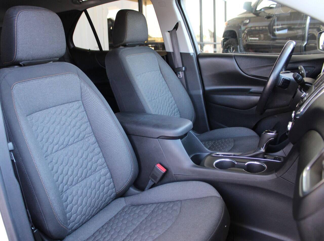 2020 White Chevrolet Equinox LT AWD (3GNAXUEVXLS) with an 1.5L L4 DOHC 16V TURBO engine, 6A transmission, located at 4301 NW 39th , Oklahoma City, OK, 73112, (405) 949-5600, 35.512135, -97.598671 - NO DRIVERS LICENCE -NO FULL COVERAGE INSURANCE - NO CREDIT CHECK. COME ON OVER TO SUPERSPORTS, TAKE A LOOK AND TEST DRIVE. PLEASE GIVE US A CALL AT (405) 949-5600. NO LICENCIA DE CONDUCIR - NO SEGURO DE COBERTURA TOTAL - NO VERIFICACION DE CREDITO. VISITENOS EN SUPERSPORTS, MIRE NUESTRO NUEVO I - Photo#9