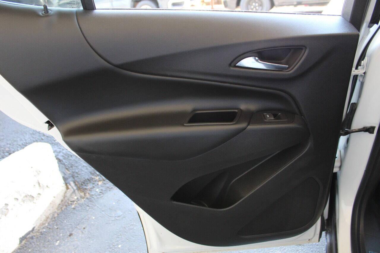 2020 White Chevrolet Equinox LT AWD (3GNAXUEVXLS) with an 1.5L L4 DOHC 16V TURBO engine, 6A transmission, located at 4301 NW 39th , Oklahoma City, OK, 73112, (405) 949-5600, 35.512135, -97.598671 - NO DRIVERS LICENCE -NO FULL COVERAGE INSURANCE - NO CREDIT CHECK. COME ON OVER TO SUPERSPORTS, TAKE A LOOK AND TEST DRIVE. PLEASE GIVE US A CALL AT (405) 949-5600. NO LICENCIA DE CONDUCIR - NO SEGURO DE COBERTURA TOTAL - NO VERIFICACION DE CREDITO. VISITENOS EN SUPERSPORTS, MIRE NUESTRO NUEVO I - Photo#13