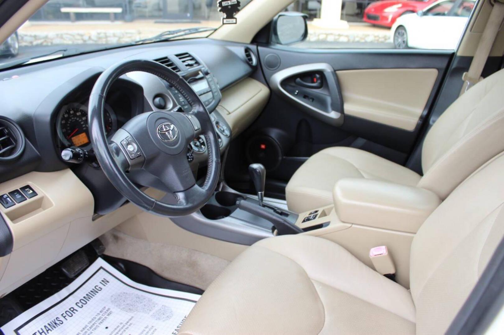 2009 White Toyota RAV4 Limited V6 2WD (JTMZK31V895) with an 3.5L V6 DOHC 24V engine, 5-Speed Automatic Overdrive transmission, located at 4301 NW 39th , Oklahoma City, OK, 73112, (405) 949-5600, 35.512135, -97.598671 - NO DRIVERS LICENCE -NO FULL COVERAGE INSURANCE - NO CREDIT CHECK. COME ON OVER TO SUPERSPORTS, TAKE A LOOK AND TEST DRIVE. PLEASE GIVE US A CALL AT (405) 949-5600. NO LICENCIA DE CONDUCIR - NO SEGURO DE COBERTURA TOTAL - NO VERIFICACION DE CREDITO. VISITENOS EN SUPERSPORTS, MIRE NUESTRO - Photo#16