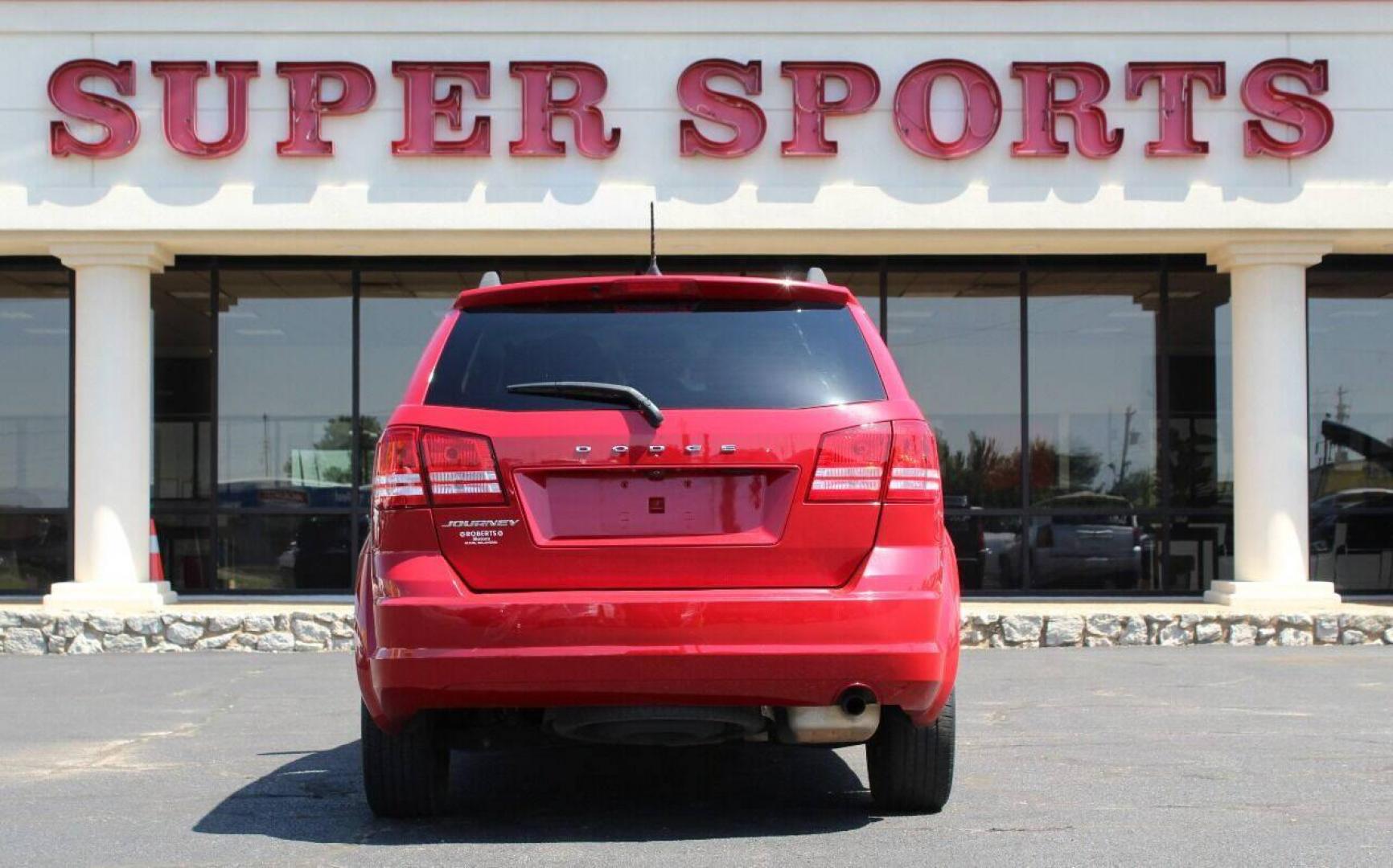 2018 Red Dodge Journey SE (3C4PDCAB3JT) with an 2.4L L4 DOHC 16V engine, 4A transmission, located at 4301 NW 39th , Oklahoma City, OK, 73112, (405) 949-5600, 35.512135, -97.598671 - NO DRIVERS LICENCE NO-FULL COVERAGE INSURANCE-NO CREDIT CHECK. COME ON OVER TO SUPERSPORTS AND TAKE A LOOK AND TEST DRIVE. PLEASE GIVE US A CALL AT (405) 949-5600. NO LICENSIA DE MANEJAR - NO SEGURO DE COBERTURA TOTAL - NO VERIFICACION DE CREDITO. POR FAVOR VENGAN A SUPERSPORTS, ECHE UN - Photo#5