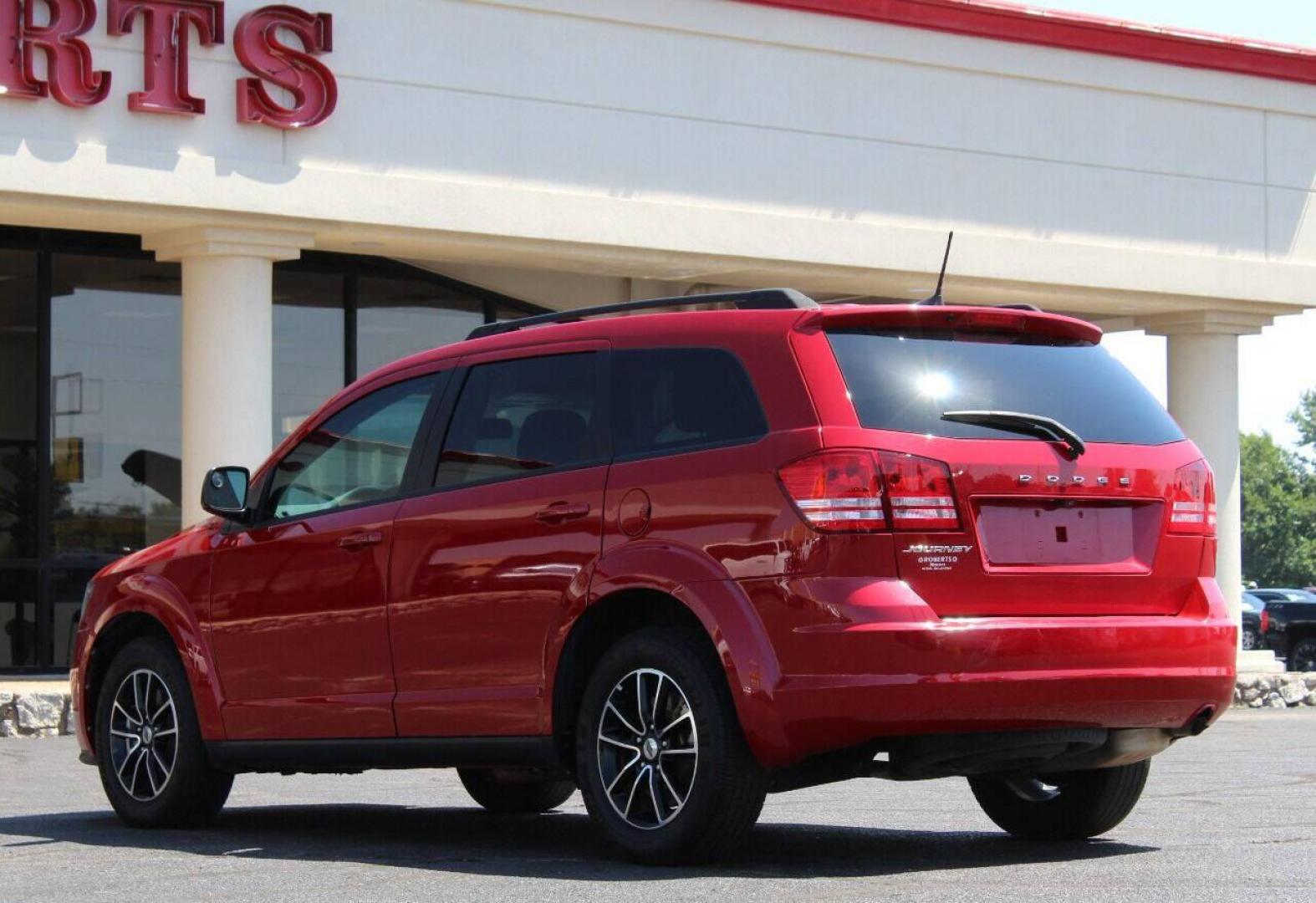 2018 Red Dodge Journey SE (3C4PDCAB3JT) with an 2.4L L4 DOHC 16V engine, 4A transmission, located at 4301 NW 39th , Oklahoma City, OK, 73112, (405) 949-5600, 35.512135, -97.598671 - NO DRIVERS LICENCE NO-FULL COVERAGE INSURANCE-NO CREDIT CHECK. COME ON OVER TO SUPERSPORTS AND TAKE A LOOK AND TEST DRIVE. PLEASE GIVE US A CALL AT (405) 949-5600. NO LICENSIA DE MANEJAR - NO SEGURO DE COBERTURA TOTAL - NO VERIFICACION DE CREDITO. POR FAVOR VENGAN A SUPERSPORTS, ECHE UN - Photo#6