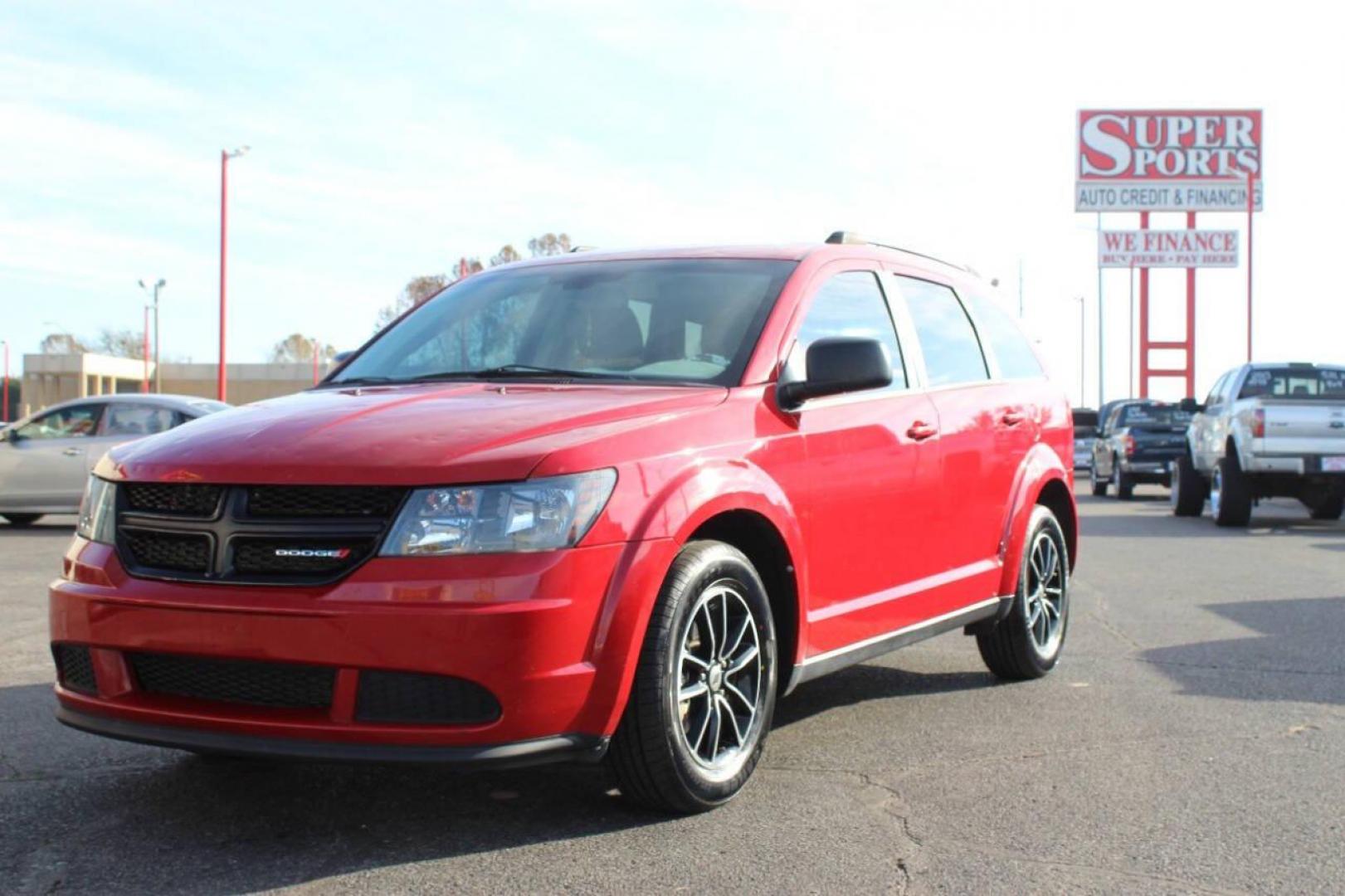 2018 Red Dodge Journey SE (3C4PDCAB3JT) with an 2.4L L4 DOHC 16V engine, 4A transmission, located at 4301 NW 39th , Oklahoma City, OK, 73112, (405) 949-5600, 35.512135, -97.598671 - NO DRIVERS LICENCE -NO FULL COVERAGE INSURANCE - NO CREDIT CHECK. COME ON OVER TO SUPERSPORTS, TAKE A LOOK AND TEST DRIVE. PLEASE GIVE US A CALL AT (405) 949-5600. NO LICENCIA DE CONDUCIR - NO SEGURO DE COBERTURA TOTAL - NO VERIFICACION DE CREDITO. VISITENOS EN SUPERSPORTS, MIRE NUESTRO - Photo#6