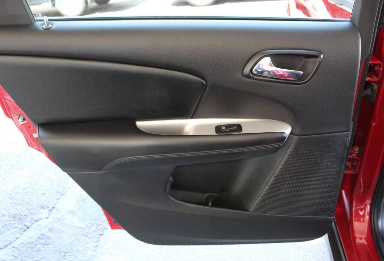 2018 Red Dodge Journey SE (3C4PDCAB3JT) with an 2.4L L4 DOHC 16V engine, 4A transmission, located at 4301 NW 39th , Oklahoma City, OK, 73112, (405) 949-5600, 35.512135, -97.598671 - NO DRIVERS LICENCE -NO FULL COVERAGE INSURANCE - NO CREDIT CHECK. COME ON OVER TO SUPERSPORTS, TAKE A LOOK AND TEST DRIVE. PLEASE GIVE US A CALL AT (405) 949-5600. NO LICENCIA DE CONDUCIR - NO SEGURO DE COBERTURA TOTAL - NO VERIFICACION DE CREDITO. VISITENOS EN SUPERSPORTS, MIRE NUESTRO - Photo#14