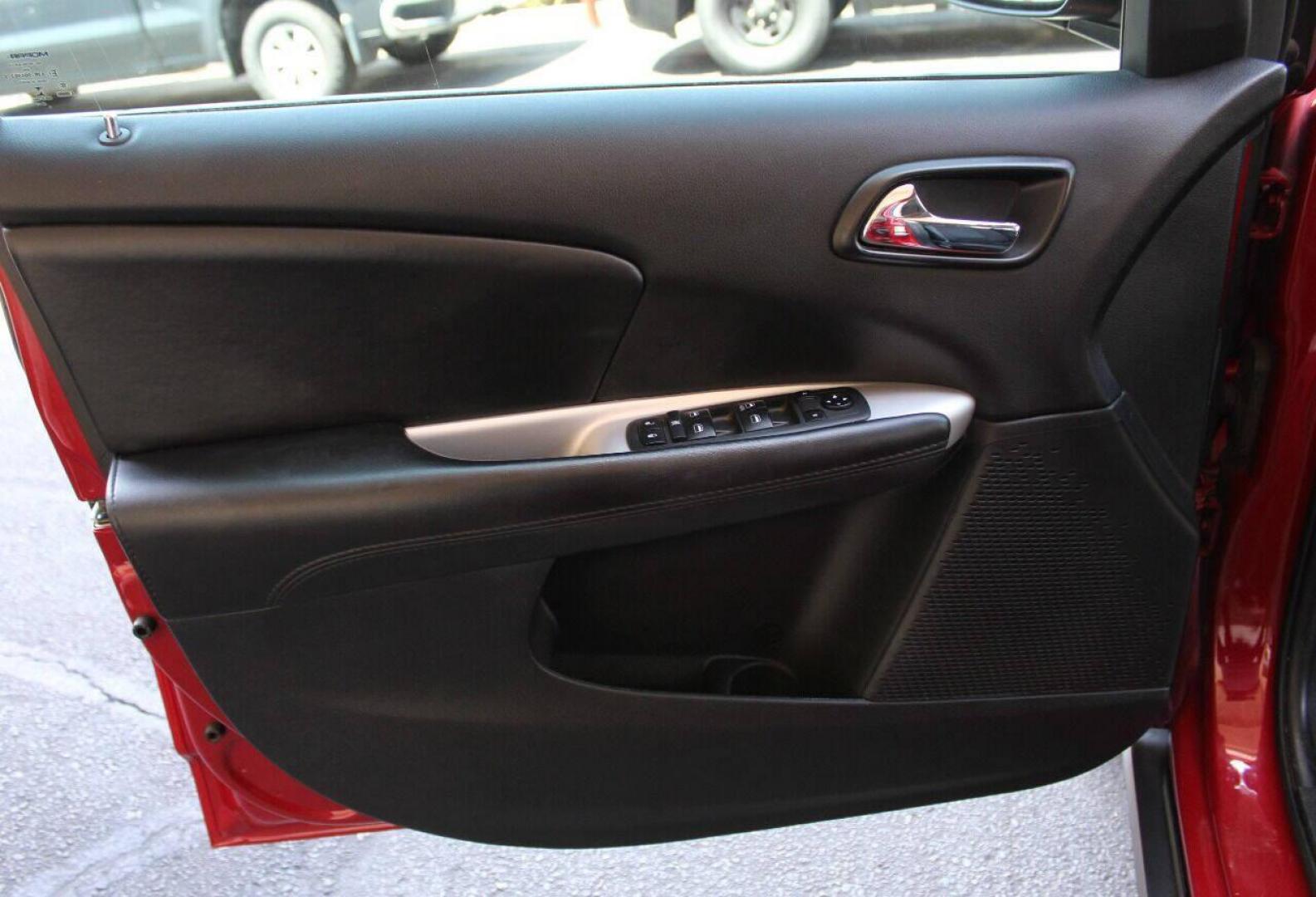 2018 Red Dodge Journey SE (3C4PDCAB3JT) with an 2.4L L4 DOHC 16V engine, 4A transmission, located at 4301 NW 39th , Oklahoma City, OK, 73112, (405) 949-5600, 35.512135, -97.598671 - NO DRIVERS LICENCE -NO FULL COVERAGE INSURANCE - NO CREDIT CHECK. COME ON OVER TO SUPERSPORTS, TAKE A LOOK AND TEST DRIVE. PLEASE GIVE US A CALL AT (405) 949-5600. NO LICENCIA DE CONDUCIR - NO SEGURO DE COBERTURA TOTAL - NO VERIFICACION DE CREDITO. VISITENOS EN SUPERSPORTS, MIRE NUESTRO - Photo#16