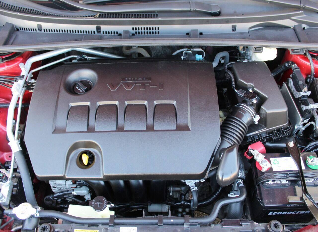 2018 Red Toyota Corolla XLE CVT (2T1BURHE7JC) with an 1.8L L4 DOHC 16V engine, CVT transmission, located at 4301 NW 39th , Oklahoma City, OK, 73112, (405) 949-5600, 35.512135, -97.598671 - NO DRIVERS LICENCE -NO FULL COVERAGE INSURANCE - NO CREDIT CHECK. COME ON OVER TO SUPERSPORTS, TAKE A LOOK AND TEST DRIVE. PLEASE GIVE US A CALL AT (405) 949-5600. NO LICENCIA DE CONDUCIR - NO SEGURO DE COBERTURA TOTAL - NO VERIFICACION DE CREDITO. VISITENOS EN SUPERSPORTS, MIRE NUESTRO - Photo#7