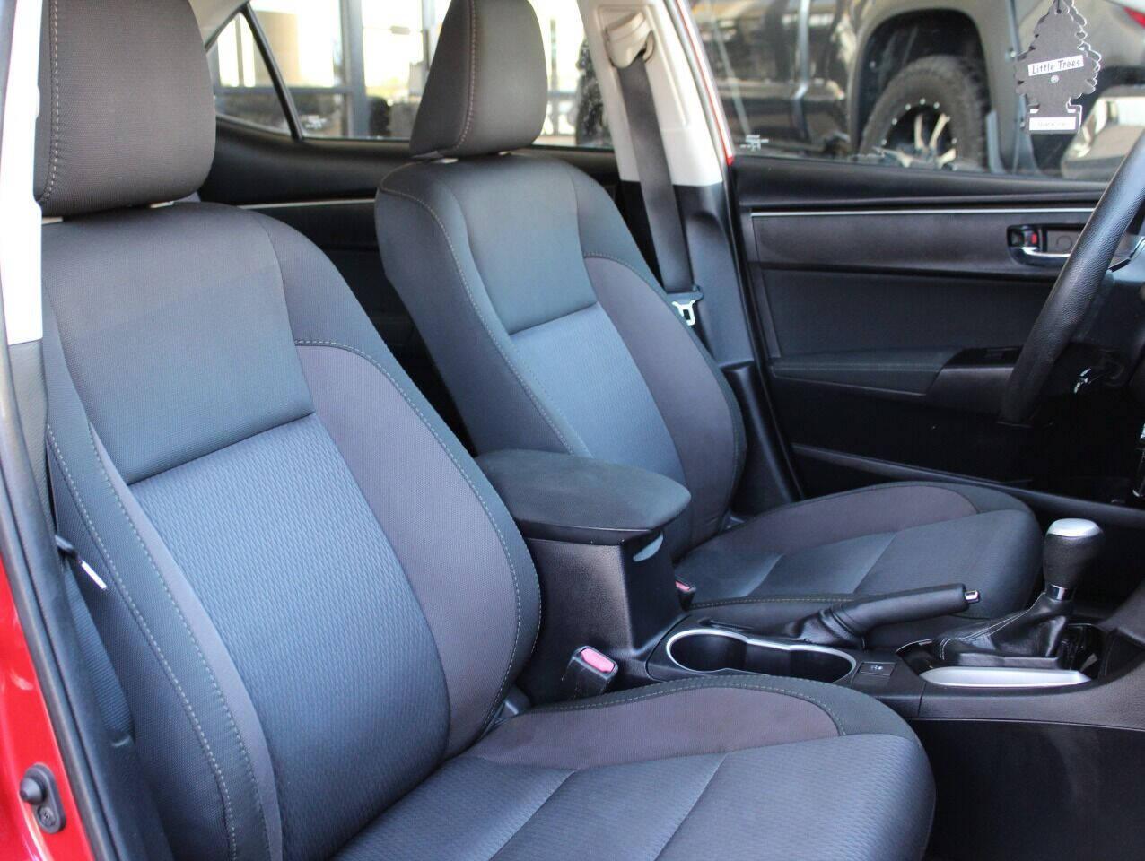 2018 Red Toyota Corolla XLE CVT (2T1BURHE7JC) with an 1.8L L4 DOHC 16V engine, CVT transmission, located at 4301 NW 39th , Oklahoma City, OK, 73112, (405) 949-5600, 35.512135, -97.598671 - NO DRIVERS LICENCE -NO FULL COVERAGE INSURANCE - NO CREDIT CHECK. COME ON OVER TO SUPERSPORTS, TAKE A LOOK AND TEST DRIVE. PLEASE GIVE US A CALL AT (405) 949-5600. NO LICENCIA DE CONDUCIR - NO SEGURO DE COBERTURA TOTAL - NO VERIFICACION DE CREDITO. VISITENOS EN SUPERSPORTS, MIRE NUESTRO - Photo#9