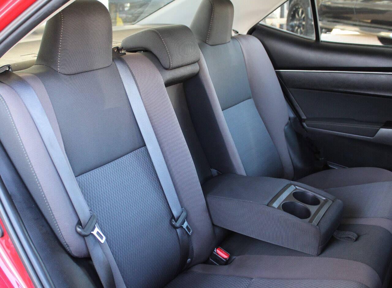 2018 Red Toyota Corolla XLE CVT (2T1BURHE7JC) with an 1.8L L4 DOHC 16V engine, CVT transmission, located at 4301 NW 39th , Oklahoma City, OK, 73112, (405) 949-5600, 35.512135, -97.598671 - NO DRIVERS LICENCE -NO FULL COVERAGE INSURANCE - NO CREDIT CHECK. COME ON OVER TO SUPERSPORTS, TAKE A LOOK AND TEST DRIVE. PLEASE GIVE US A CALL AT (405) 949-5600. NO LICENCIA DE CONDUCIR - NO SEGURO DE COBERTURA TOTAL - NO VERIFICACION DE CREDITO. VISITENOS EN SUPERSPORTS, MIRE NUESTRO - Photo#10