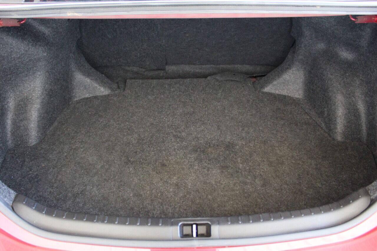 2018 Red Toyota Corolla XLE CVT (2T1BURHE7JC) with an 1.8L L4 DOHC 16V engine, CVT transmission, located at 4301 NW 39th , Oklahoma City, OK, 73112, (405) 949-5600, 35.512135, -97.598671 - NO DRIVERS LICENCE -NO FULL COVERAGE INSURANCE - NO CREDIT CHECK. COME ON OVER TO SUPERSPORTS, TAKE A LOOK AND TEST DRIVE. PLEASE GIVE US A CALL AT (405) 949-5600. NO LICENCIA DE CONDUCIR - NO SEGURO DE COBERTURA TOTAL - NO VERIFICACION DE CREDITO. VISITENOS EN SUPERSPORTS, MIRE NUESTRO - Photo#11