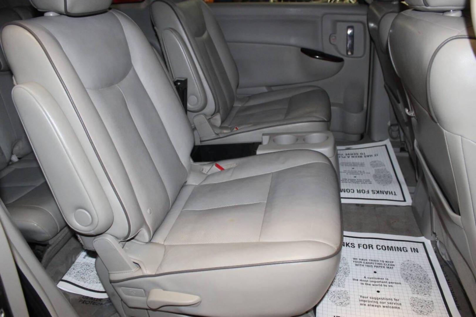 2012 Black Nissan Quest 3.5 S (JN8AE2KP4C9) with an 3.5L V6 DOHC 24V engine, Continuously Variable Transmission transmission, located at 4301 NW 39th , Oklahoma City, OK, 73112, (405) 949-5600, 35.512135, -97.598671 - NO DRIVERS LICENCE NO-FULL COVERAGE INSURANCE-NO CREDIT CHECK. COME ON OVER TO SUPERSPORTS AND TAKE A LOOK AND TEST DRIVE. PLEASE GIVE US A CALL AT (405) 949-5600. NO LICENSIA DE MANEJAR- NO SEGURO DE COBERTURA TOTAL- NO VERIFICACCION DE CREDITO. POR FAVOR VENGAN A SUPERSPORTS, ECHE UN - Photo#11
