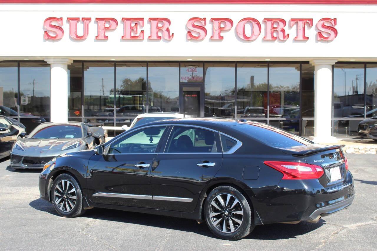 2017 Black Nissan Altima 2.5 S (1N4AL3AP9HC) with an 2.5L L4 DOHC 16V engine, CVT transmission, located at 4301 NW 39th , Oklahoma City, OK, 73112, (405) 949-5600, 35.512135, -97.598671 - Photo#4