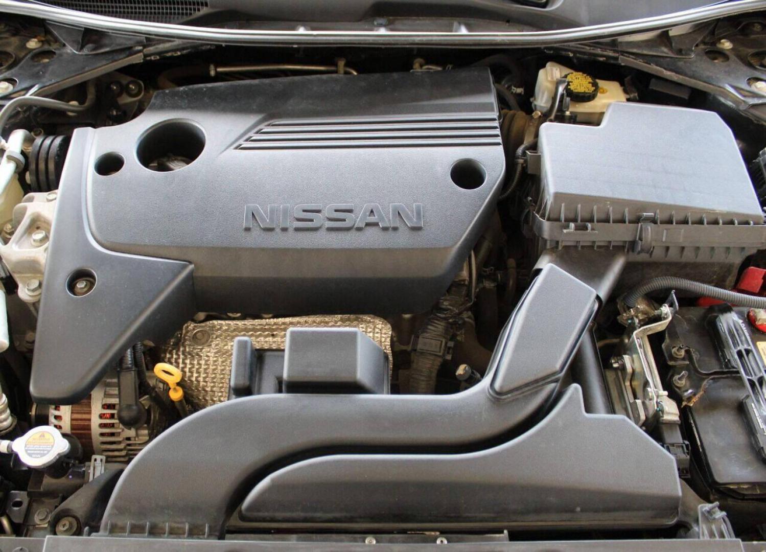 2017 Black Nissan Altima 2.5 S (1N4AL3AP9HC) with an 2.5L L4 DOHC 16V engine, CVT transmission, located at 4301 NW 39th , Oklahoma City, OK, 73112, (405) 949-5600, 35.512135, -97.598671 - 4 new tiers. NO DRIVERS LICENCE -NO FULL COVERAGE INSURANCE - NO CREDIT CHECK. COME ON OVER TO SUPERSPORTS, TAKE A LOOK AND TEST DRIVE. PLEASE GIVE US A CALL AT (405) 949-5600. NO LICENCIA DE CONDUCIR - NO SEGURO DE COBERTURA TOTAL - NO VERIFICACION DE CREDITO. VISITENOS EN SUPERS - Photo#7