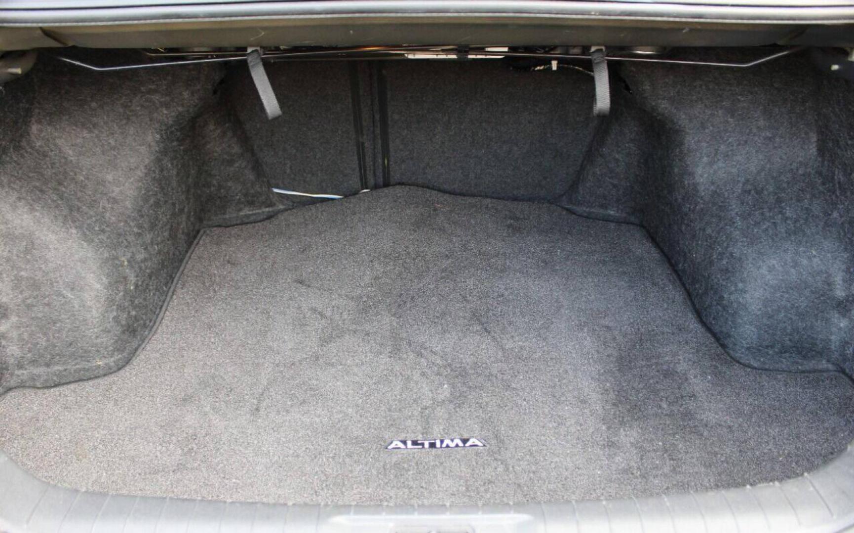 2017 Black Nissan Altima 2.5 S (1N4AL3AP9HC) with an 2.5L L4 DOHC 16V engine, CVT transmission, located at 4301 NW 39th , Oklahoma City, OK, 73112, (405) 949-5600, 35.512135, -97.598671 - 4 new tiers. NO DRIVERS LICENCE -NO FULL COVERAGE INSURANCE - NO CREDIT CHECK. COME ON OVER TO SUPERSPORTS, TAKE A LOOK AND TEST DRIVE. PLEASE GIVE US A CALL AT (405) 949-5600. NO LICENCIA DE CONDUCIR - NO SEGURO DE COBERTURA TOTAL - NO VERIFICACION DE CREDITO. VISITENOS EN SUPERS - Photo#12