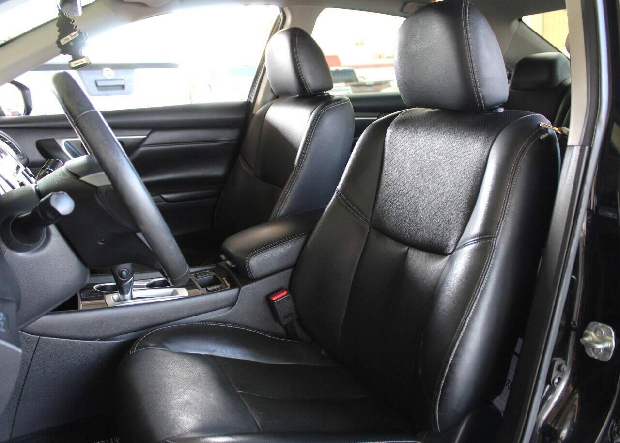 2017 Black Nissan Altima 2.5 S (1N4AL3AP9HC) with an 2.5L L4 DOHC 16V engine, CVT transmission, located at 4301 NW 39th , Oklahoma City, OK, 73112, (405) 949-5600, 35.512135, -97.598671 - Photo#16
