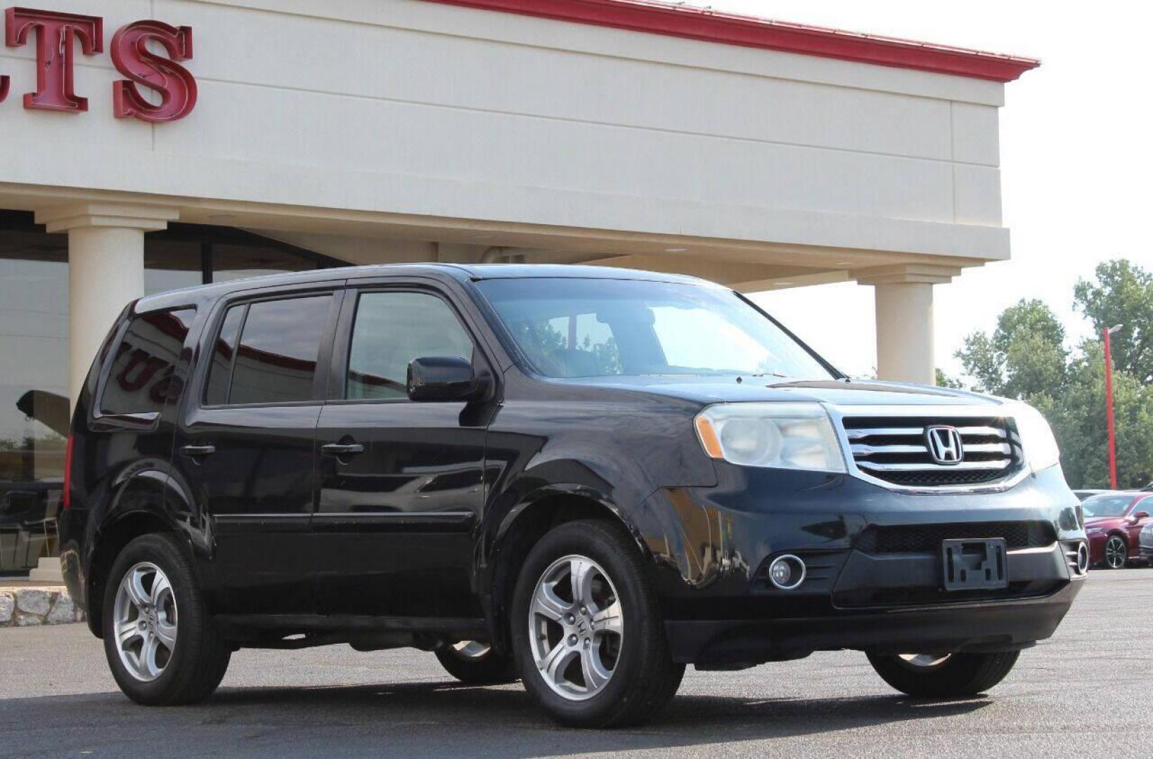 2013 Black Honda Pilot EX-L 4WD 5-Spd AT with DVD (5FNYF4H69DB) with an 3.5L V6 SOHC 24V engine, 5-Speed Automatic transmission, located at 4301 NW 39th , Oklahoma City, OK, 73112, (405) 949-5600, 35.512135, -97.598671 - NO DRIVERS LICENCE NO-FULL COVERAGE INSURANCE-NO CREDIT CHECK. COME ON OVER TO SUPERSPORTS AND TAKE A LOOK AND TEST DRIVE. PLEASE GIVE US A CALL AT (405) 949-5600. NO LICENSIA DE MANEJAR- NO SEGURO DE COBERTURA TOTAL- NO VERIFICACCION DE CREDITO. POR FAVOR VENGAN A SUPERSPORTS, ECHE UN - Photo#0