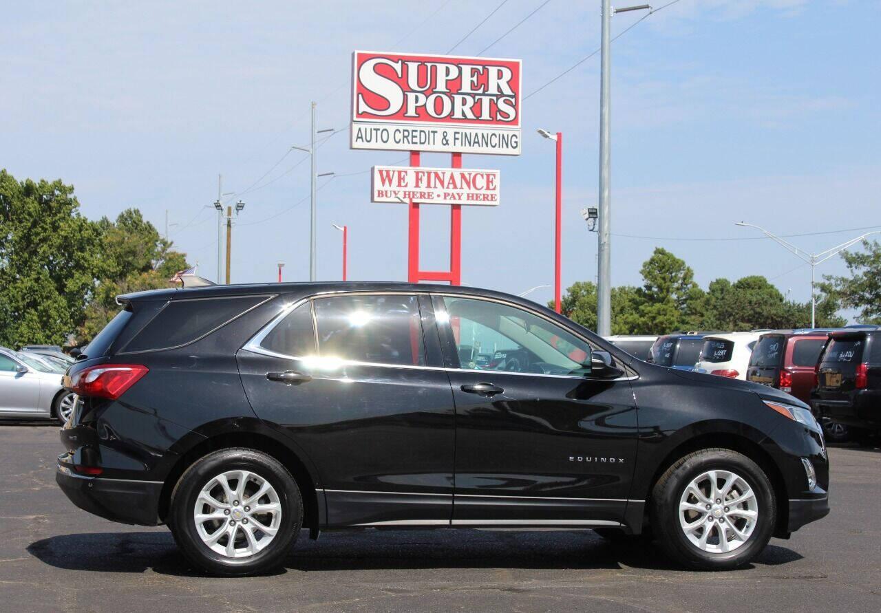 2018 Black Chevrolet Equinox LT AWD (2GNAXSEV7J6) with an 1.5L L4 DIR DOHC 16V TURBO engine, 6A transmission, located at 4301 NW 39th , Oklahoma City, OK, 73112, (405) 949-5600, 35.512135, -97.598671 - NO DRIVERS LICENCE -NO FULL COVERAGE INSURANCE - NO CREDIT CHECK. COME ON OVER TO SUPERSPORTS, TAKE A LOOK AND TEST DRIVE. PLEASE GIVE US A CALL AT (405) 949-5600. NO LICENCIA DE CONDUCIR - NO SEGURO DE COBERTURA TOTAL - NO VERIFICACION DE CREDITO. VISITENOS EN SUPERSPORTS, MIRE NUESTRO - Photo#3