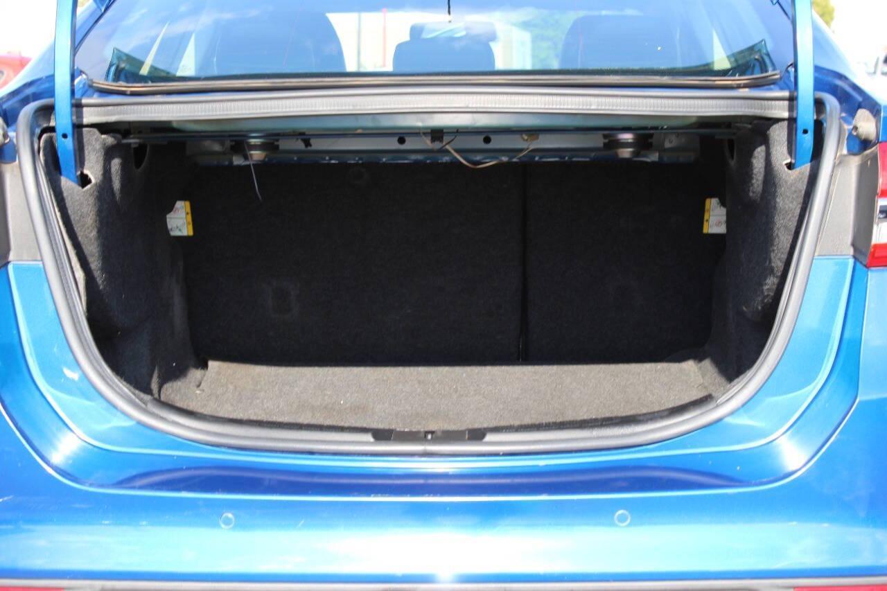 2017 Blue Ford Fusion SE (3FA6P0HD3HR) with an 1.5L L4 DOHC 16V engine, 6A transmission, located at 4301 NW 39th , Oklahoma City, OK, 73112, (405) 949-5600, 35.512135, -97.598671 - NO DRIVERS LICENCE -NO FULL COVERAGE INSURANCE - NO CREDIT CHECK. COME ON OVER TO SUPERSPORTS, TAKE A LOOK AND TEST DRIVE. PLEASE GIVE US A CALL AT (405) 949-5600. NO LICENCIA DE CONDUCIR - NO SEGURO DE COBERTURA TOTAL - NO VERIFICACION DE CREDITO. VISITENOS EN SUPERSPORTS, MIRE NUESTRO - Photo#12