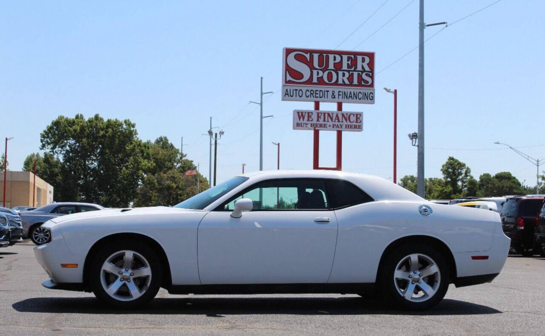 2011 Other Dodge Challenger SE (2B3CJ4DG4BH) with an 3.6L V6 DOHC 24V engine, 4-Speed Automatic transmission, located at 4301 NW 39th , Oklahoma City, OK, 73112, (405) 949-5600, 35.512135, -97.598671 - NO DRIVERS LICENCE NO-FULL COVERAGE INSURANCE-NO CREDIT CHECK. COME ON OVER TO SUPERSPORTS AND TAKE A LOOK AND TEST DRIVE. PLEASE GIVE US A CALL AT (405) 949-5600. NO LICENSIA DE MANEJAR- NO SEGURO DE COBERTURA TOTAL- NO VERIFICACCION DE CREDITO. POR FAVOR VENGAN A SUPERSPORTS, ECHE UN - Photo#7