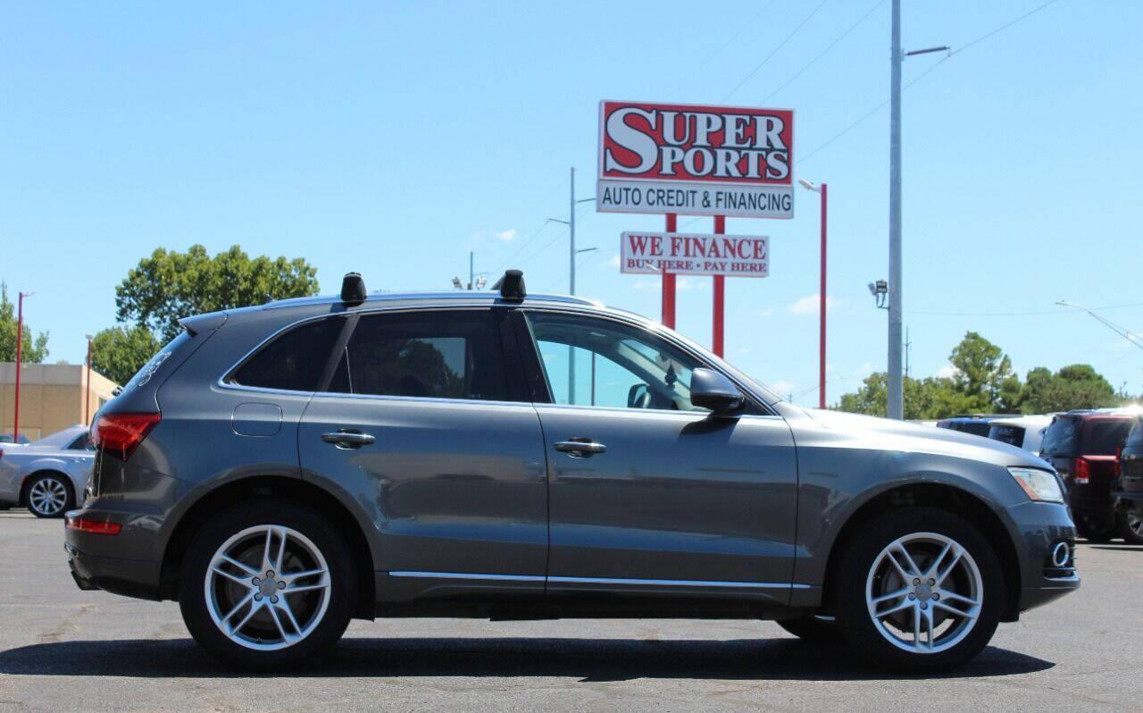 2015 Silver Audi Q5 2.0T Premium Plus quattro (WA1LFAFP3FA) with an 2.0L L4 DOHC 16V engine, 8-Speed Automatic transmission, located at 4301 NW 39th , Oklahoma City, OK, 73112, (405) 949-5600, 35.512135, -97.598671 - THIS VEHICLE HAS 4 BRAND NEW TIRES NO DRIVERS LICENCE - NO-FULL COVERAGE INSURANCE - NO CREDIT CHECK. COME ON OVER TO SUPERSPORTS AND TAKE A LOOK AND TEST DRIVE. PLEASE GIVE US A CALL AT (405) 949-5600. NO LICENCIA DE MANEJAR - NO SEGURO DE COBERTURA TOTAL - NO VERIFICACION DE CREDITO - Photo#9