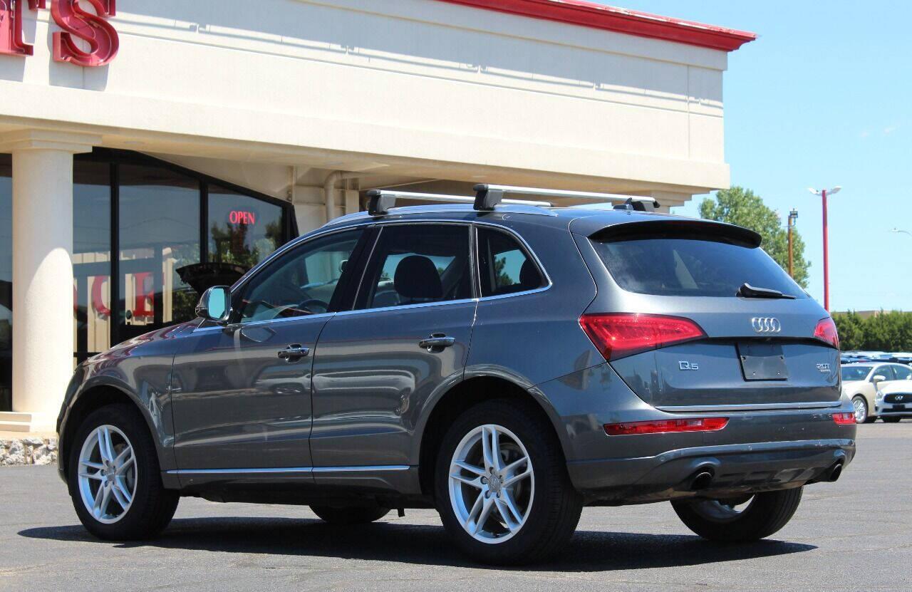 2015 Silver Audi Q5 2.0T Premium Plus quattro (WA1LFAFP3FA) with an 2.0L L4 DOHC 16V engine, 8-Speed Automatic transmission, located at 4301 NW 39th , Oklahoma City, OK, 73112, (405) 949-5600, 35.512135, -97.598671 - THIS VEHICLE HAS 4 BRAND NEW TIRES NO DRIVERS LICENCE - NO-FULL COVERAGE INSURANCE - NO CREDIT CHECK. COME ON OVER TO SUPERSPORTS AND TAKE A LOOK AND TEST DRIVE. PLEASE GIVE US A CALL AT (405) 949-5600. NO LICENCIA DE MANEJAR - NO SEGURO DE COBERTURA TOTAL - NO VERIFICACION DE CREDITO - Photo#11