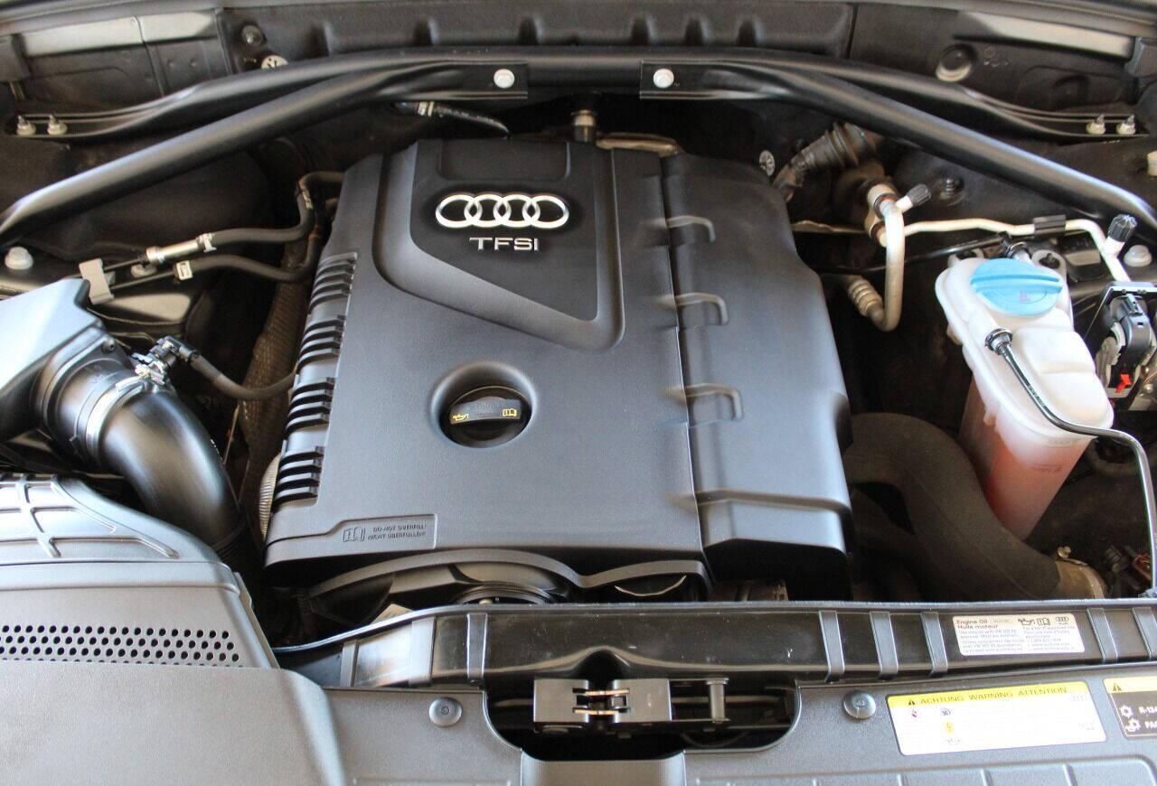 2015 Silver Audi Q5 2.0T Premium Plus quattro (WA1LFAFP3FA) with an 2.0L L4 DOHC 16V engine, 8-Speed Automatic transmission, located at 4301 NW 39th , Oklahoma City, OK, 73112, (405) 949-5600, 35.512135, -97.598671 - THIS VEHICLE HAS 4 BRAND NEW TIRES NO DRIVERS LICENCE - NO-FULL COVERAGE INSURANCE - NO CREDIT CHECK. COME ON OVER TO SUPERSPORTS AND TAKE A LOOK AND TEST DRIVE. PLEASE GIVE US A CALL AT (405) 949-5600. NO LICENCIA DE MANEJAR - NO SEGURO DE COBERTURA TOTAL - NO VERIFICACION DE CREDITO - Photo#13