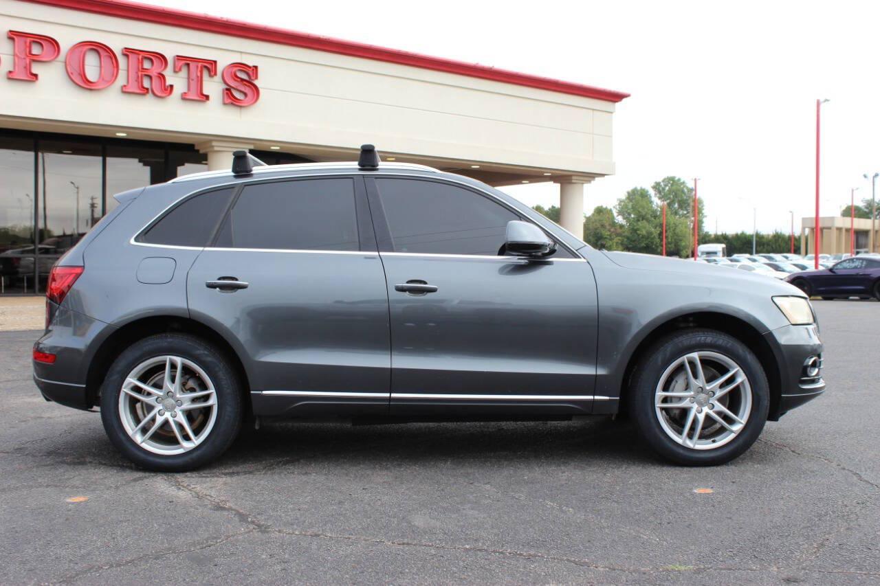 2015 Gray Audi Q5 2.0T Premium Plus quattro (WA1LFAFP3FA) with an 2.0L I4 Turbocharger 2.0L I4 engine, Automatic 8-Speed transmission, located at 4301 NW 39th , Oklahoma City, OK, 73112, (405) 949-5600, 35.512135, -97.598671 - Hablamos espanol. SPEND SMART --- BUY FROM SUPER SPORTS. ALL PRICES, DOWN PAYMENTS, PAYMENTS, AND FINANCE TERMS ARE NEGOTIABLE AT THE TIME OF APPROVAL. WE WILL WORK WITH YOU TO FIT YOUR BUDGET. WE WILL EVEN LOWER AND ADJUST THE NUMBERS TO HELP MAKE THE VE HICLE MORE AFFORDABLE FOR YOU.- Photo#5