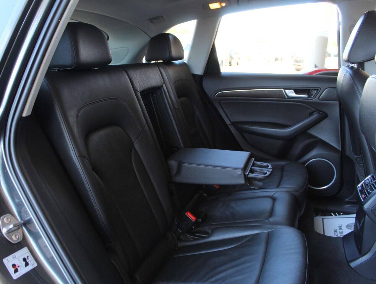 2015 Gray Audi Q5 2.0T Premium Plus quattro (WA1LFAFP3FA) with an 2.0L I4 Turbocharger 2.0L I4 engine, Automatic 8-Speed transmission, located at 4301 NW 39th , Oklahoma City, OK, 73112, (405) 949-5600, 35.512135, -97.598671 - Hablamos espanol. SPEND SMART --- BUY FROM SUPER SPORTS. ALL PRICES, DOWN PAYMENTS, PAYMENTS, AND FINANCE TERMS ARE NEGOTIABLE AT THE TIME OF APPROVAL. WE WILL WORK WITH YOU TO FIT YOUR BUDGET. WE WILL EVEN LOWER AND ADJUST THE NUMBERS TO HELP MAKE THE VE HICLE MORE AFFORDABLE FOR YOU.- Photo#11