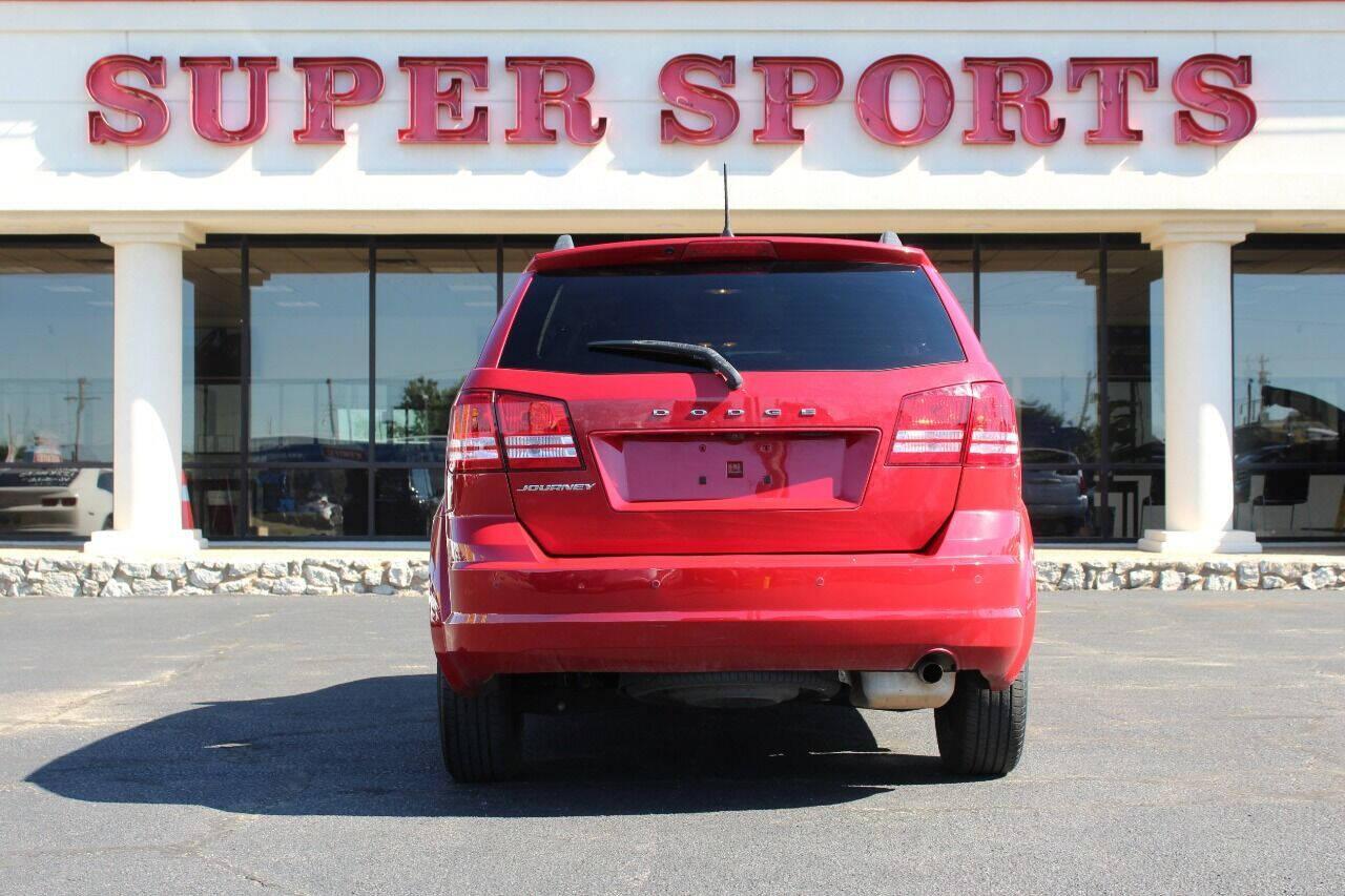 2020 Red Dodge Journey SE Value (3C4PDCAB5LT) with an 2.4L L4 DOHC 16V engine, 6A transmission, located at 4301 NW 39th , Oklahoma City, OK, 73112, (405) 949-5600, 35.512135, -97.598671 - NO DRIVERS LICENCE NO-FULL COVERAGE INSURANCE-NO CREDIT CHECK. COME ON OVER TO SUPERSPORTS AND TAKE A LOOK AND TEST DRIVE. PLEASE GIVE US A CALL AT (405) 949-5600. NO LICENSIA DE MANEJAR- NO SEGURO DE COBERTURA TOTAL- NO VERIFICACCION DE CREDITO. POR FAVOR VENGAN A SUPERSPORTS, ECHE UN - Photo#25