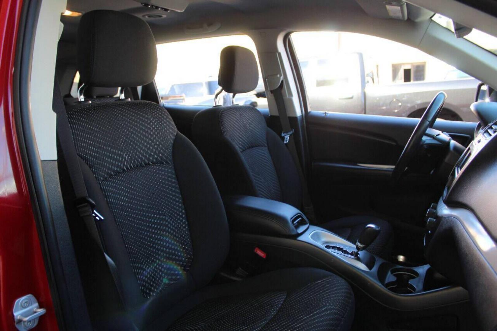 2020 Red Dodge Journey SE Value (3C4PDCAB5LT) with an 2.4L L4 DOHC 16V engine, 6A transmission, located at 4301 NW 39th , Oklahoma City, OK, 73112, (405) 949-5600, 35.512135, -97.598671 - NO DRIVERS LICENCE NO-FULL COVERAGE INSURANCE-NO CREDIT CHECK. COME ON OVER TO SUPERSPORTS AND TAKE A LOOK AND TEST DRIVE. PLEASE GIVE US A CALL AT (405) 949-5600. NO LICENSIA DE MANEJAR- NO SEGURO DE COBERTURA TOTAL- NO VERIFICACCION DE CREDITO. POR FAVOR VENGAN A SUPERSPORTS, EC - Photo#30