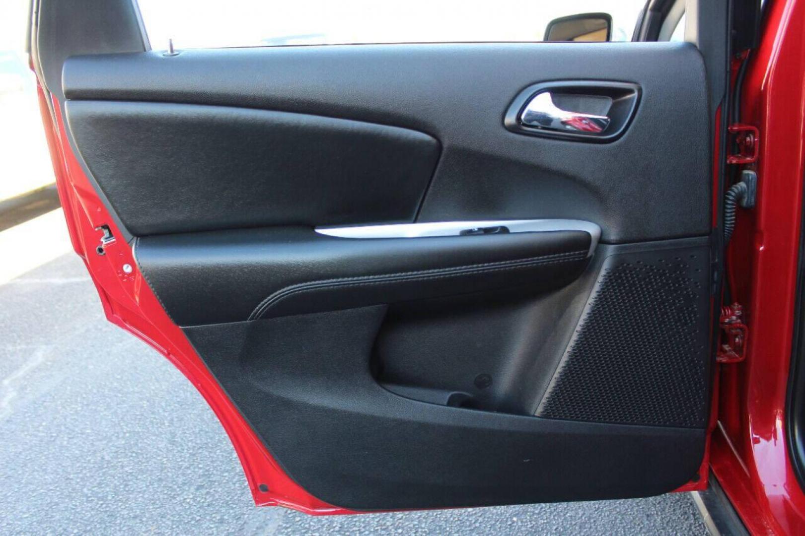 2020 Red Dodge Journey SE Value (3C4PDCAB5LT) with an 2.4L L4 DOHC 16V engine, 6A transmission, located at 4301 NW 39th , Oklahoma City, OK, 73112, (405) 949-5600, 35.512135, -97.598671 - NO DRIVERS LICENCE NO-FULL COVERAGE INSURANCE-NO CREDIT CHECK. COME ON OVER TO SUPERSPORTS AND TAKE A LOOK AND TEST DRIVE. PLEASE GIVE US A CALL AT (405) 949-5600. NO LICENSIA DE MANEJAR- NO SEGURO DE COBERTURA TOTAL- NO VERIFICACCION DE CREDITO. POR FAVOR VENGAN A SUPERSPORTS, EC - Photo#34
