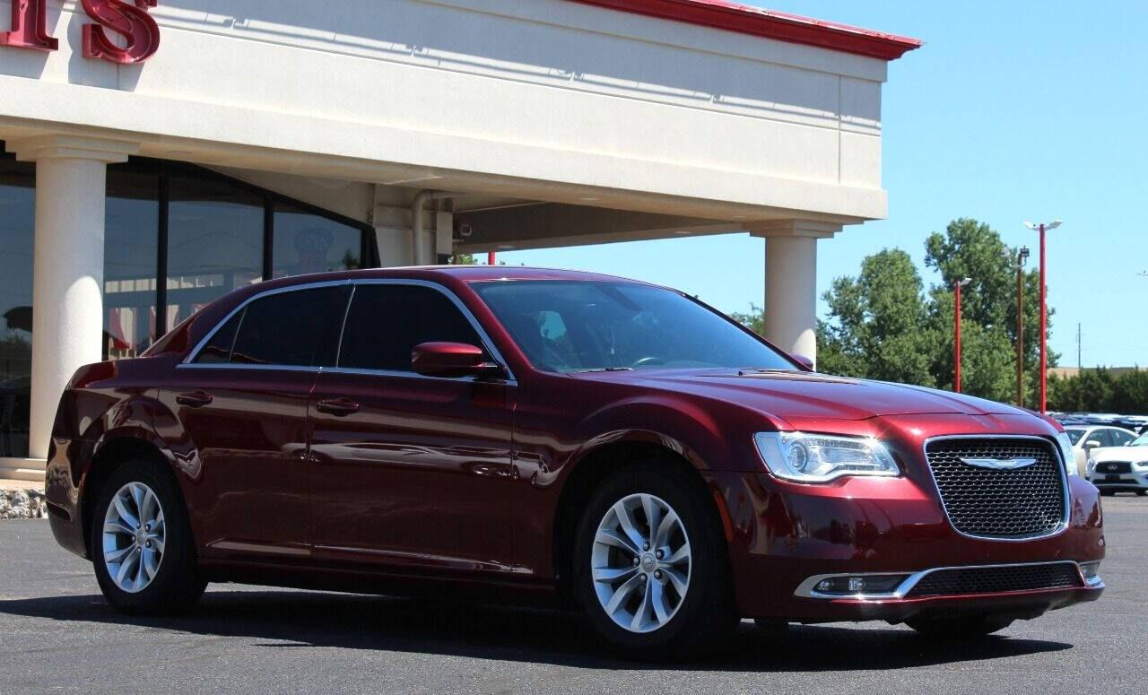 2015 Maroon Chrysler 300 Limited RWD (2C3CCAAG6FH) with an 3.6L V6 3.6L V6 engine, Automatic 8-Speed transmission, located at 4301 NW 39th , Oklahoma City, OK, 73112, (405) 949-5600, 35.512135, -97.598671 - Hablamos espaol. SPEND SMART --- BUY FROM SUPER SPORTS. ASKING WHOLESALE CASH PRICE: $8,900 (CASH ONLY) PLUS $100 PROCESSING FEE. ALL PRICES, DOWN PAYMENTS, PAYMENTS, AND FINANCE TERMS ARE NEGOTIABLE AT THE TIME OF APPROVAL. WE WILL WORK WITH YOU TO FIT YOUR BUDGET. WE WILL EVEN LOWE- Photo#2