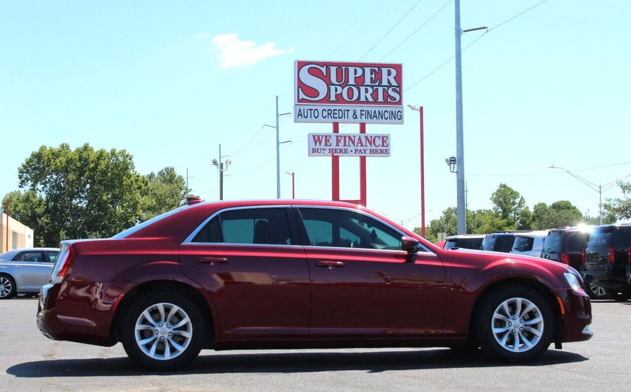 2015 Maroon Chrysler 300 Limited RWD (2C3CCAAG6FH) with an 3.6L V6 3.6L V6 engine, Automatic 8-Speed transmission, located at 4301 NW 39th , Oklahoma City, OK, 73112, (405) 949-5600, 35.512135, -97.598671 - Hablamos espaol. SPEND SMART --- BUY FROM SUPER SPORTS. ASKING WHOLESALE CASH PRICE: $8,900 (CASH ONLY) PLUS $100 PROCESSING FEE. ALL PRICES, DOWN PAYMENTS, PAYMENTS, AND FINANCE TERMS ARE NEGOTIABLE AT THE TIME OF APPROVAL. WE WILL WORK WITH YOU TO FIT YOUR BUDGET. WE WILL EVEN LOWE- Photo#3