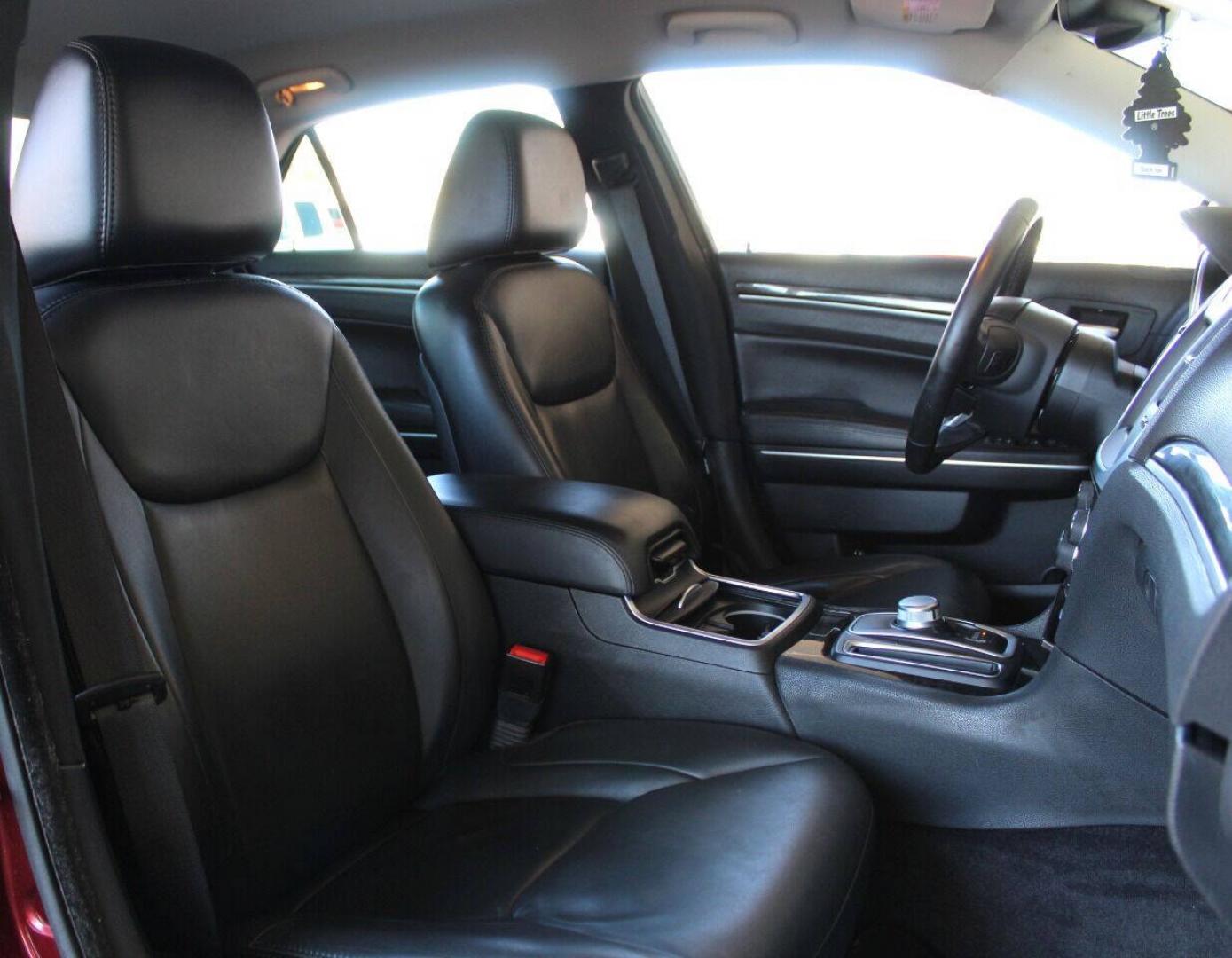 2015 Maroon Chrysler 300 Limited RWD (2C3CCAAG6FH) with an 3.6L V6 3.6L V6 engine, Automatic 8-Speed transmission, located at 4301 NW 39th , Oklahoma City, OK, 73112, (405) 949-5600, 35.512135, -97.598671 - Hablamos espanol. SPEND SMART --- BUY FROM SUPER SPORTS. ALL PRICES, DOWN PAYMENTS, PAYMENTS, AND FINANCE TERMS ARE NEGOTIABLE AT THE TIME OF APPROVAL. WE WILL WORK WITH YOU TO FIT YOUR BUDGET. WE WILL EVEN LOWER AND ADJUST THE NUMBERS TO HELP MAKE THE VEHICLE MORE AFFORDABLE FOR YOU.- Photo#8