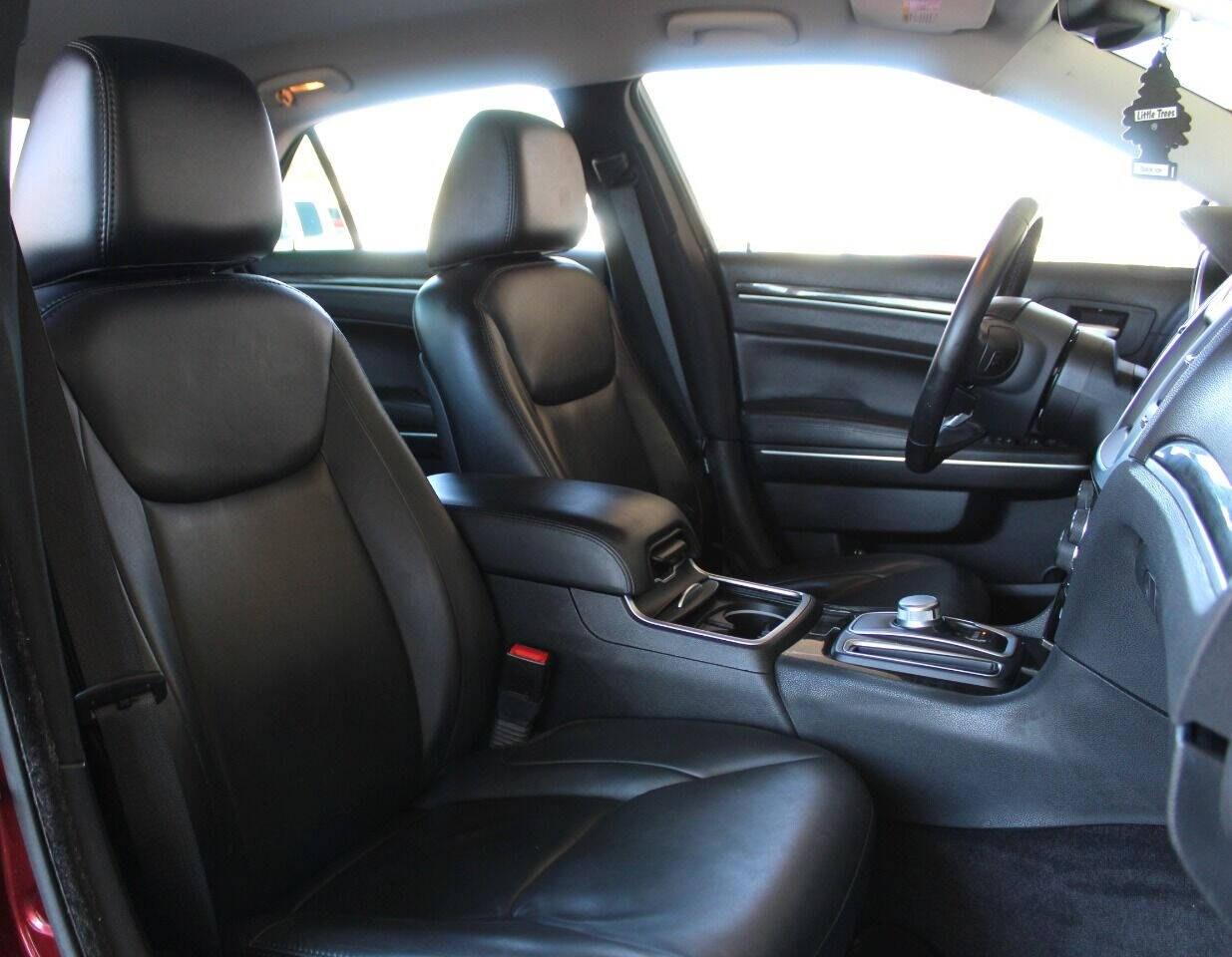 2015 Maroon Chrysler 300 Limited RWD (2C3CCAAG6FH) with an 3.6L V6 3.6L V6 engine, Automatic 8-Speed transmission, located at 4301 NW 39th , Oklahoma City, OK, 73112, (405) 949-5600, 35.512135, -97.598671 - Hablamos espaol. SPEND SMART --- BUY FROM SUPER SPORTS. ASKING WHOLESALE CASH PRICE: $8,900 (CASH ONLY) PLUS $100 PROCESSING FEE. ALL PRICES, DOWN PAYMENTS, PAYMENTS, AND FINANCE TERMS ARE NEGOTIABLE AT THE TIME OF APPROVAL. WE WILL WORK WITH YOU TO FIT YOUR BUDGET. WE WILL EVEN LOWE- Photo#9