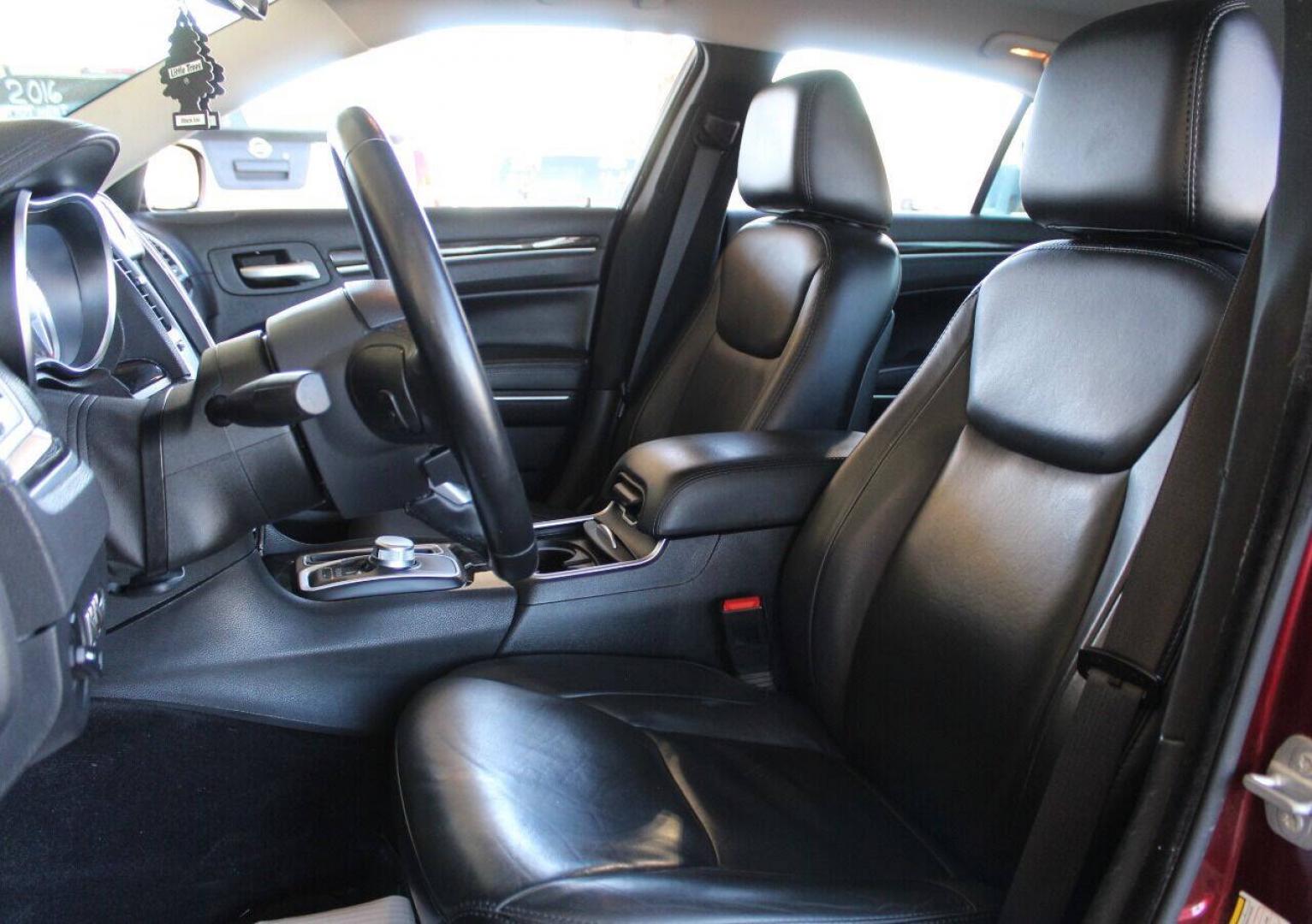 2015 Maroon Chrysler 300 Limited RWD (2C3CCAAG6FH) with an 3.6L V6 3.6L V6 engine, Automatic 8-Speed transmission, located at 4301 NW 39th , Oklahoma City, OK, 73112, (405) 949-5600, 35.512135, -97.598671 - Hablamos espanol. SPEND SMART --- BUY FROM SUPER SPORTS. ALL PRICES, DOWN PAYMENTS, PAYMENTS, AND FINANCE TERMS ARE NEGOTIABLE AT THE TIME OF APPROVAL. WE WILL WORK WITH YOU TO FIT YOUR BUDGET. WE WILL EVEN LOWER AND ADJUST THE NUMBERS TO HELP MAKE THE VEHICLE MORE AFFORDABLE FOR YOU.- Photo#15