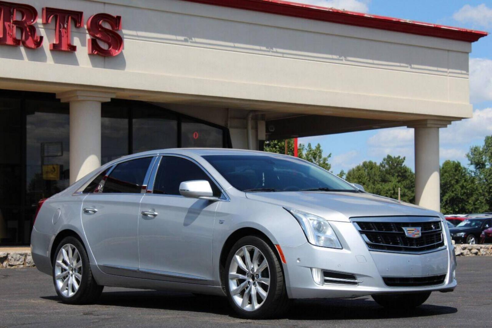 2017 Silver Cadillac XTS Luxury FWD (2G61M5S37H9) with an 3.6L V6 DOHC 24V engine, 6A transmission, located at 4301 NW 39th , Oklahoma City, OK, 73112, (405) 949-5600, 35.512135, -97.598671 - NO DRIVERS LICENCE NO-FULL COVERAGE INSURANCE-NO CREDIT CHECK. COME ON OVER TO SUPERSPORTS AND TAKE A LOOK AND TEST DRIVE. PLEASE GIVE US A CALL AT (405) 949-5600. NO LICENSIA DE MANEJAR- NO SEGURO DE COBERTURA TOTAL- NO VERIFICACCION DE CREDITO. POR FAVOR VENGAN A SUPERSPORTS, ECHE UN - Photo#2