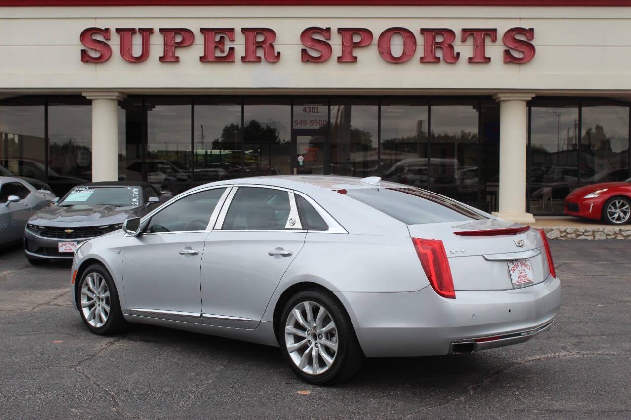 2017 Silver Cadillac XTS Luxury FWD (2G61M5S37H9) with an 3.6L V6 3.6L V6 engine, Automatic 6-Speed transmission, located at 4301 NW 39th , Oklahoma City, OK, 73112, (405) 949-5600, 35.512135, -97.598671 - NO DRIVERS LICENCE -NO FULL COVERAGE INSURANCE - NO CREDIT CHECK. COME ON OVER TO SUPERSPORTS, TAKE A LOOK AND TEST DRIVE. PLEASE GIVE US A CALL AT (405) 949-5600. NO LICENCIA DE CONDUCIR - NO SEGURO DE COBERTURA TOTAL - NO VERIFICACION DE CREDITO. VISITENOS EN SUPERSPORTS, MIRE NUESTRO - Photo#4