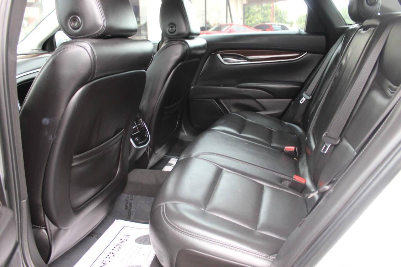 2017 Silver Cadillac XTS Luxury FWD (2G61M5S37H9) with an 3.6L V6 3.6L V6 engine, Automatic 6-Speed transmission, located at 4301 NW 39th , Oklahoma City, OK, 73112, (405) 949-5600, 35.512135, -97.598671 - NO DRIVERS LICENCE -NO FULL COVERAGE INSURANCE - NO CREDIT CHECK. COME ON OVER TO SUPERSPORTS, TAKE A LOOK AND TEST DRIVE. PLEASE GIVE US A CALL AT (405) 949-5600. NO LICENCIA DE CONDUCIR - NO SEGURO DE COBERTURA TOTAL - NO VERIFICACION DE CREDITO. VISITENOS EN SUPERSPORTS, MIRE NUESTRO - Photo#13