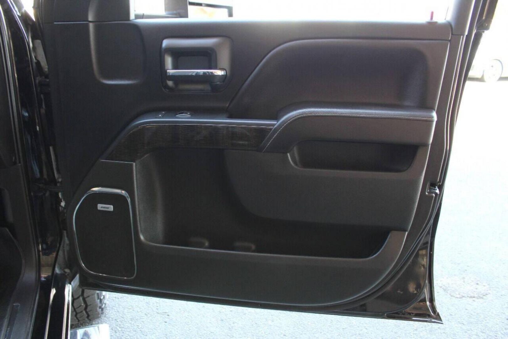 2014 Black GMC Sierra 1500 Denali Crew Cab 4WD (3GTU2WEJ6EG) with an 6.2L V8 OHV 16V engine, 6-Speed Automatic transmission, located at 4301 NW 39th , Oklahoma City, OK, 73112, (405) 949-5600, 35.512135, -97.598671 - NO DRIVERS LICENCE NO-FULL COVERAGE INSURANCE-NO CREDIT CHECK. COME ON OVER TO SUPERSPORTS AND TAKE A LOOK AND TEST DRIVE. PLEASE GIVE US A CALL AT (405) 949-5600. NO LICENSIA DE MANEJAR- NO SEGURO DE COBERTURA TOTAL- NO VERIFICACCION DE CREDITO. POR FAVOR VENGAN A SUPERSPORTS, ECHE UN - Photo#8