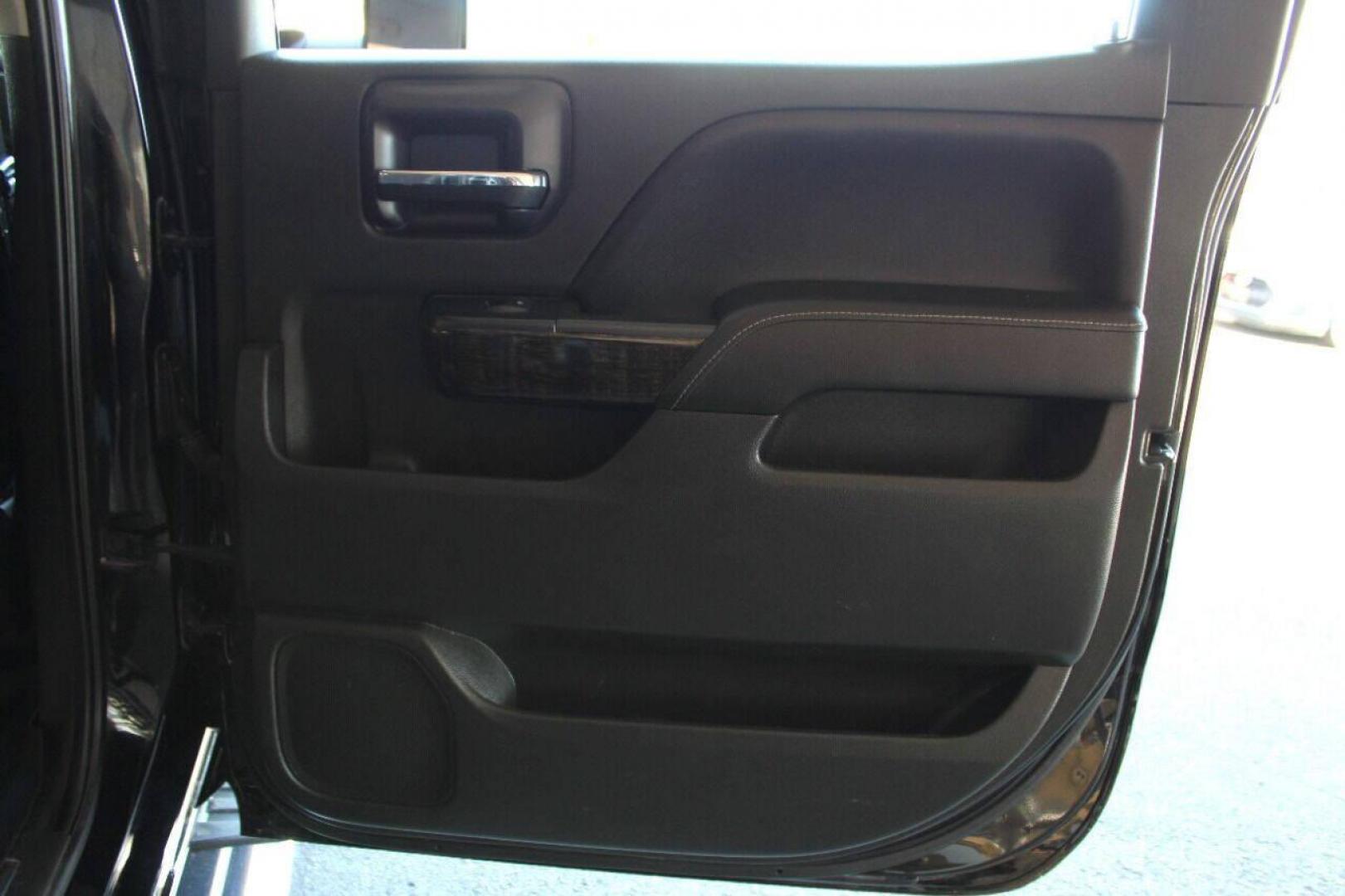 2014 Black GMC Sierra 1500 Denali Crew Cab 4WD (3GTU2WEJ6EG) with an 6.2L V8 OHV 16V engine, 6-Speed Automatic transmission, located at 4301 NW 39th , Oklahoma City, OK, 73112, (405) 949-5600, 35.512135, -97.598671 - NO DRIVERS LICENCE NO-FULL COVERAGE INSURANCE-NO CREDIT CHECK. COME ON OVER TO SUPERSPORTS AND TAKE A LOOK AND TEST DRIVE. PLEASE GIVE US A CALL AT (405) 949-5600. NO LICENSIA DE MANEJAR- NO SEGURO DE COBERTURA TOTAL- NO VERIFICACCION DE CREDITO. POR FAVOR VENGAN A SUPERSPORTS, ECHE UN - Photo#10