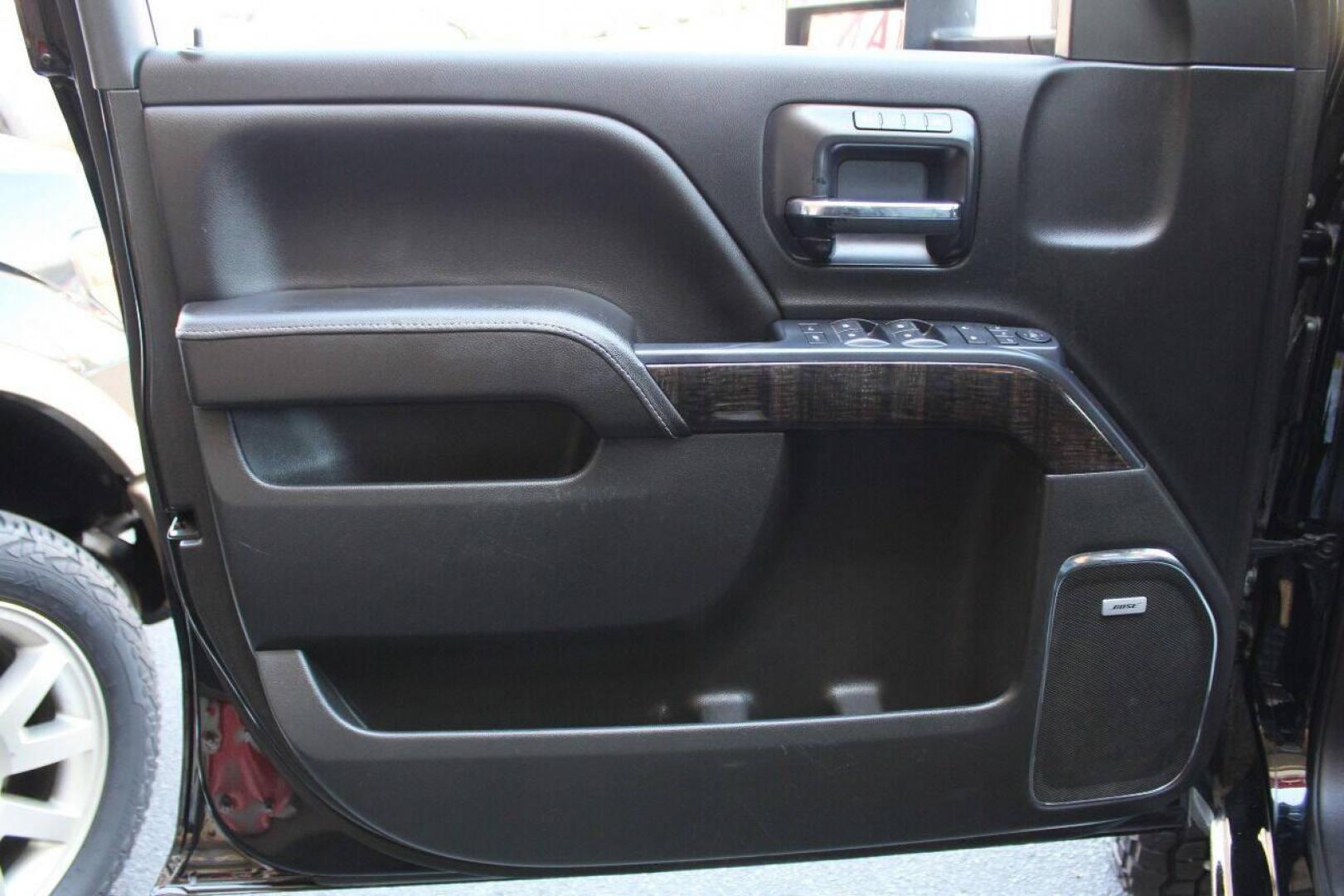 2014 Black GMC Sierra 1500 Denali Crew Cab 4WD (3GTU2WEJ6EG) with an 6.2L V8 OHV 16V engine, 6-Speed Automatic transmission, located at 4301 NW 39th , Oklahoma City, OK, 73112, (405) 949-5600, 35.512135, -97.598671 - NO DRIVERS LICENCE NO-FULL COVERAGE INSURANCE-NO CREDIT CHECK. COME ON OVER TO SUPERSPORTS AND TAKE A LOOK AND TEST DRIVE. PLEASE GIVE US A CALL AT (405) 949-5600. NO LICENSIA DE MANEJAR- NO SEGURO DE COBERTURA TOTAL- NO VERIFICACCION DE CREDITO. POR FAVOR VENGAN A SUPERSPORTS, ECHE UN - Photo#15