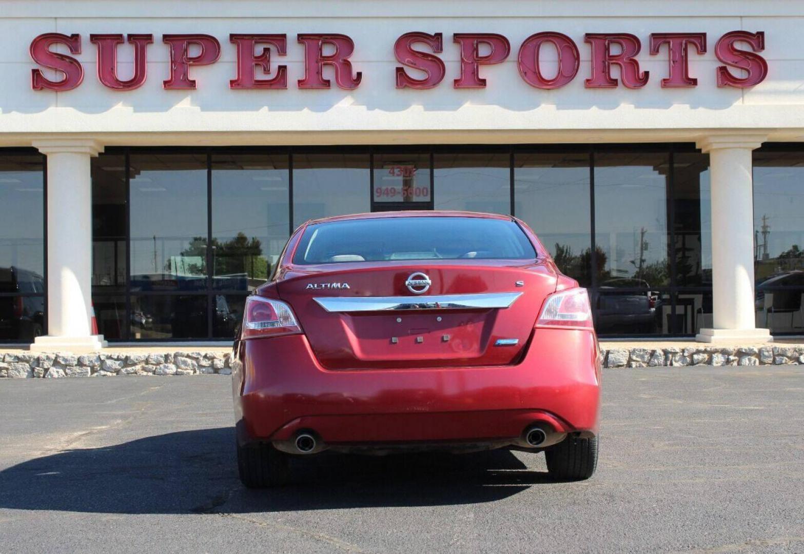 2013 Maroon Nissan Altima 2.5 S (1N4AL3AP8DN) with an 2.5L L4 DOHC 16V engine, CVT transmission, located at 4301 NW 39th , Oklahoma City, OK, 73112, (405) 949-5600, 35.512135, -97.598671 - NO DRIVERS LICENCE NO-FULL COVERAGE INSURANCE-NO CREDIT CHECK. COME ON OVER TO SUPERSPORTS AND TAKE A LOOK AND TEST DRIVE. PLEASE GIVE US A CALL AT (405) 949-5600. NO LICENSIA DE MANEJAR- NO SEGURO DE COBERTURA TOTAL- NO VERIFICACCION DE CREDITO. POR FAVOR VENGAN A SUPERSPORTS, ECHE UN - Photo#10