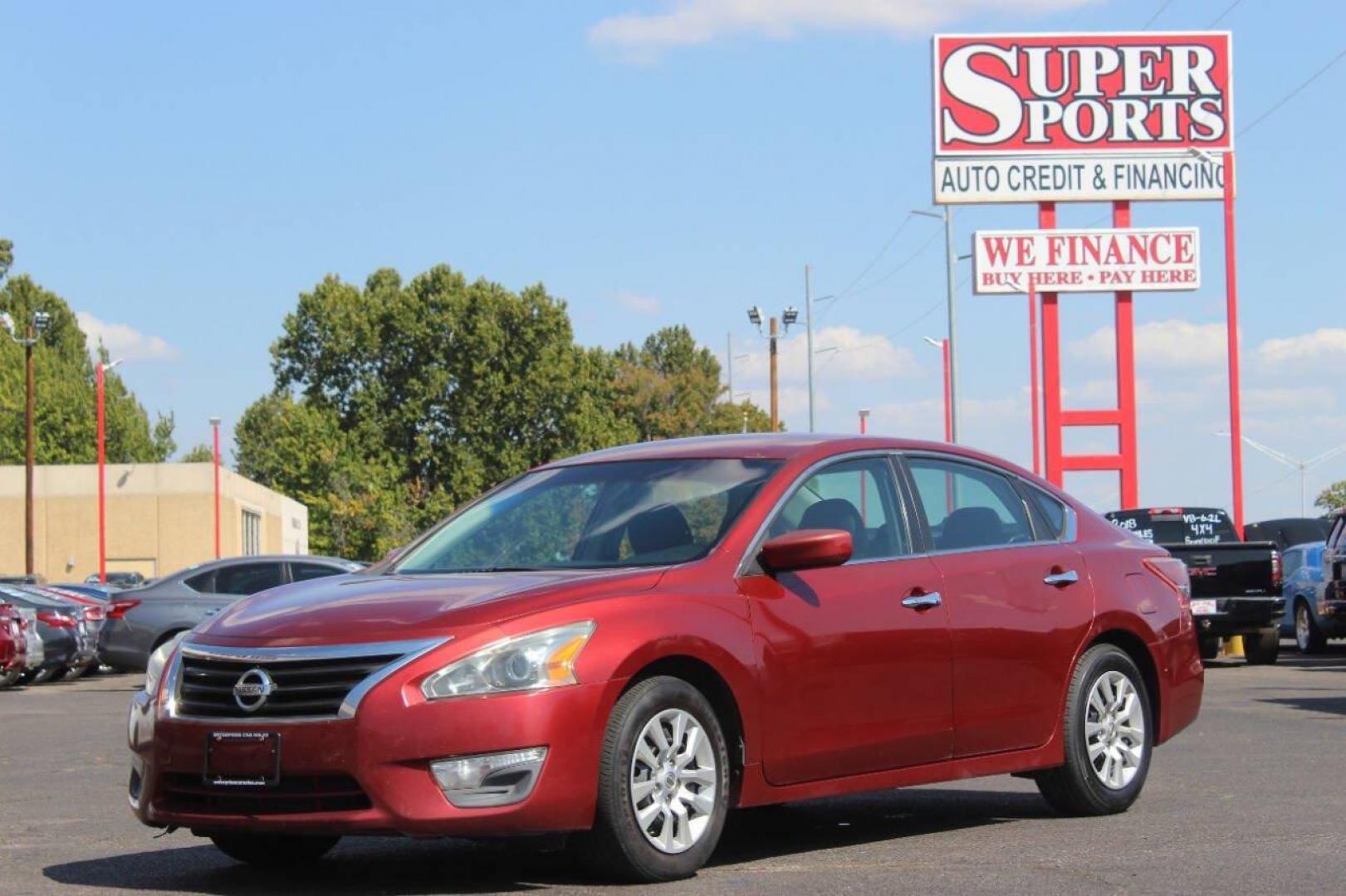 2013 Maroon Nissan Altima 2.5 S (1N4AL3AP8DN) with an 2.5L L4 DOHC 16V engine, CVT transmission, located at 4301 NW 39th , Oklahoma City, OK, 73112, (405) 949-5600, 35.512135, -97.598671 - NO DRIVERS LICENCE NO-FULL COVERAGE INSURANCE-NO CREDIT CHECK. COME ON OVER TO SUPERSPORTS AND TAKE A LOOK AND TEST DRIVE. PLEASE GIVE US A CALL AT (405) 949-5600. NO LICENSIA DE MANEJAR- NO SEGURO DE COBERTURA TOTAL- NO VERIFICACCION DE CREDITO. POR FAVOR VENGAN A SUPERSPORTS, ECHE UN - Photo#3