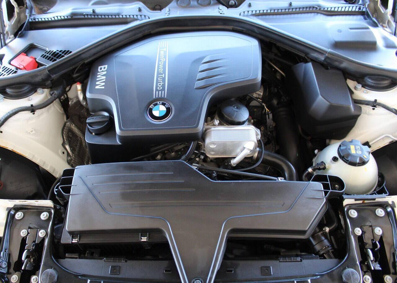 2014 White BMW 4 Series 428i coupe (WBA3N3C55EK) with an 2.0L I4 Turbocharger 2.0L I4 engine, Automatic 8-Speed transmission, located at 4301 NW 39th , Oklahoma City, OK, 73112, (405) 949-5600, 35.512135, -97.598671 - NO DRIVERS LICENCE NO-FULL COVERAGE INSURANCE-NO CREDIT CHECK. COME ON OVER TO SUPERSPORTS AND TAKE A LOOK AND TEST DRIVE PLEASE GIVE US A CALL AT (405) 949-5600. NO LICENSIA DE MANEJAR- NO SEGURO DE COBERTURA TOTAL- NO VERIFICACCION DE CREDITO. POR FAVOR VENGAN A SUPERSPORTS, ECHE UN VISTAZO Y - Photo#7