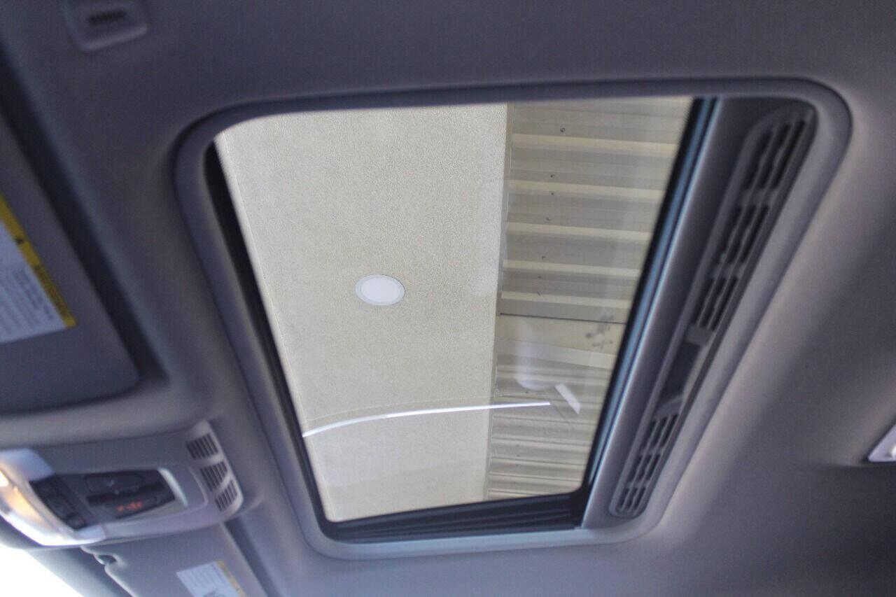 2014 White BMW 4 Series 428i coupe (WBA3N3C55EK) with an 2.0L I4 Turbocharger 2.0L I4 engine, Automatic 8-Speed transmission, located at 4301 NW 39th , Oklahoma City, OK, 73112, (405) 949-5600, 35.512135, -97.598671 - NO DRIVERS LICENCE NO-FULL COVERAGE INSURANCE-NO CREDIT CHECK. COME ON OVER TO SUPERSPORTS AND TAKE A LOOK AND TEST DRIVE PLEASE GIVE US A CALL AT (405) 949-5600. NO LICENSIA DE MANEJAR- NO SEGURO DE COBERTURA TOTAL- NO VERIFICACCION DE CREDITO. POR FAVOR VENGAN A SUPERSPORTS, ECHE UN VISTAZO Y - Photo#16