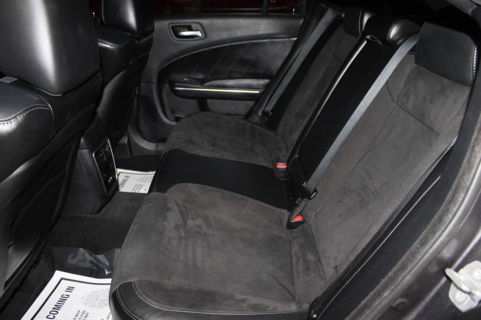 2015 Gray Dodge Charger R/T (2C3CDXCTXFH) with an 5.7L V8 OHV 16V engine, 8-Speed Automatic transmission, located at 4301 NW 39th , Oklahoma City, OK, 73112, (405) 949-5600, 35.512135, -97.598671 - NO DRIVERS LICENCE NO-FULL COVERAGE INSURANCE-NO CREDIT CHECK. COME ON OVER TO SUPERSPORTS AND TAKE A LOOK AND TEST DRIVE. PLEASE GIVE US A CALL AT (405) 949-5600. NO LICENSIA DE MANEJAR- NO SEGURO DE COBERTURA TOTAL- NO VERIFICACCION DE CREDITO. POR FAVOR VENGAN A SUPERSPORTS, ECHE UN - Photo#12