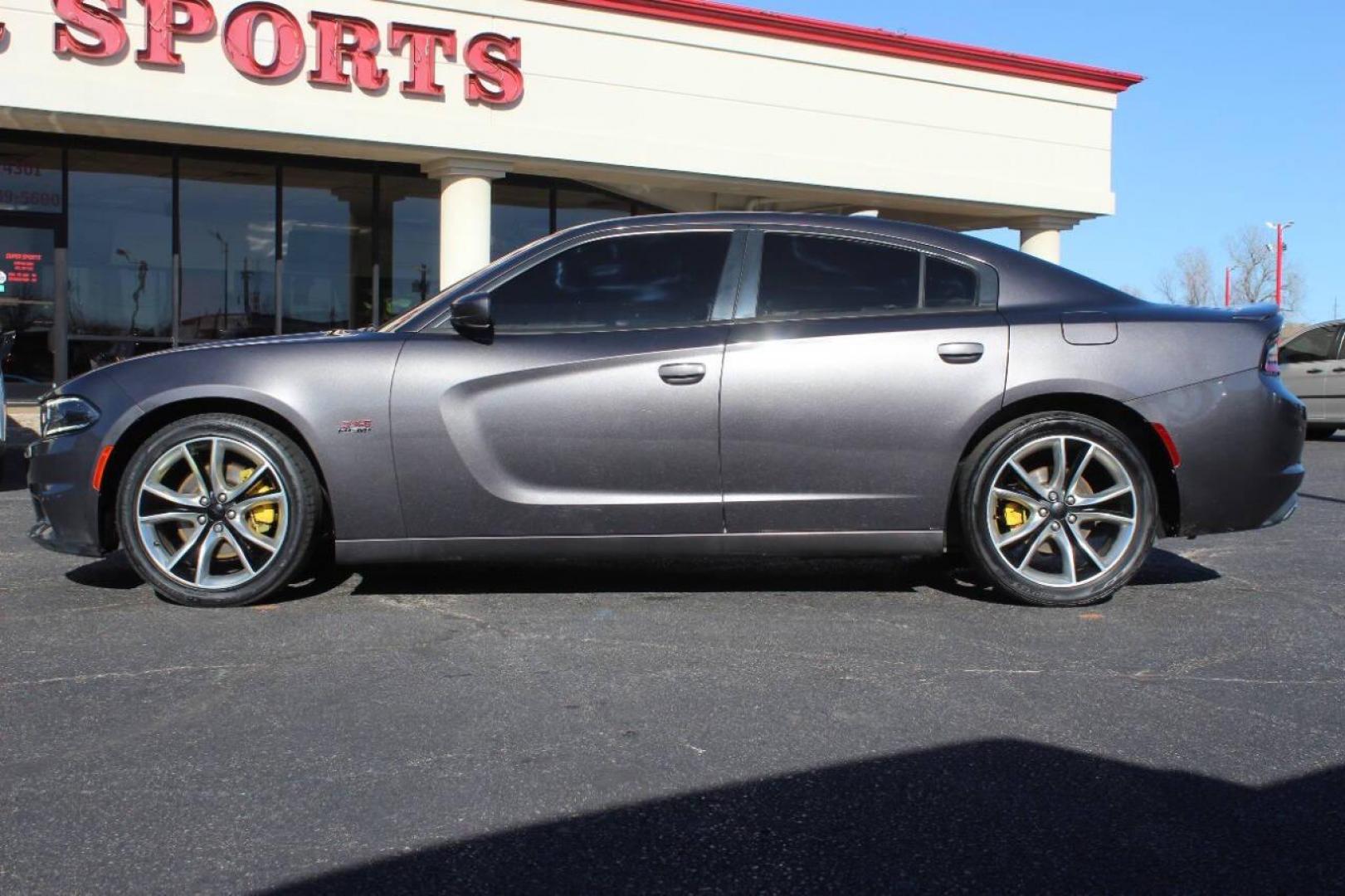 2015 Gray Dodge Charger R/T (2C3CDXCTXFH) with an 5.7L V8 OHV 16V engine, 8-Speed Automatic transmission, located at 4301 NW 39th , Oklahoma City, OK, 73112, (405) 949-5600, 35.512135, -97.598671 - NO DRIVERS LICENCE NO-FULL COVERAGE INSURANCE-NO CREDIT CHECK. COME ON OVER TO SUPERSPORTS AND TAKE A LOOK AND TEST DRIVE. PLEASE GIVE US A CALL AT (405) 949-5600. NO LICENSIA DE MANEJAR- NO SEGURO DE COBERTURA TOTAL- NO VERIFICACCION DE CREDITO. POR FAVOR VENGAN A SUPERSPORTS, ECHE UN - Photo#5