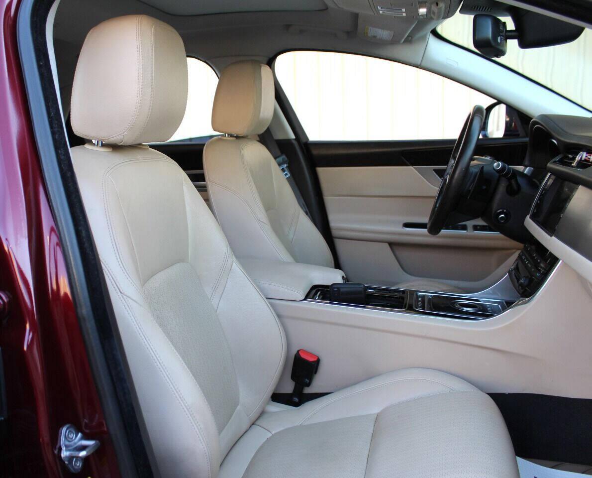 2016 Burgundy Jaguar XF XF Prestige (SAJBE4BV1GC) with an 3.0L V6 Supercharger 3.0L V6 engine, Automatic 8-Speed transmission, located at 4301 NW 39th , Oklahoma City, OK, 73112, (405) 949-5600, 35.512135, -97.598671 - NO DRIVERS LICENCE NO-FULL COVERAGE INSURANCE-NO CREDIT CHECK. COME ON OVER TO SUPERSPORTS AND TAKE A LOOK AND TEST DRIVE PLEASE GIVE US A CALL AT (405) 949-5600. NO LICENSIA DE MANEJAR- NO SEGURO DE COBERTURA TOTAL- NO VERIFICACCION DE CREDITO. POR FAVOR VENGAN A SUPERSPORTS, ECHE UN V - Photo#8